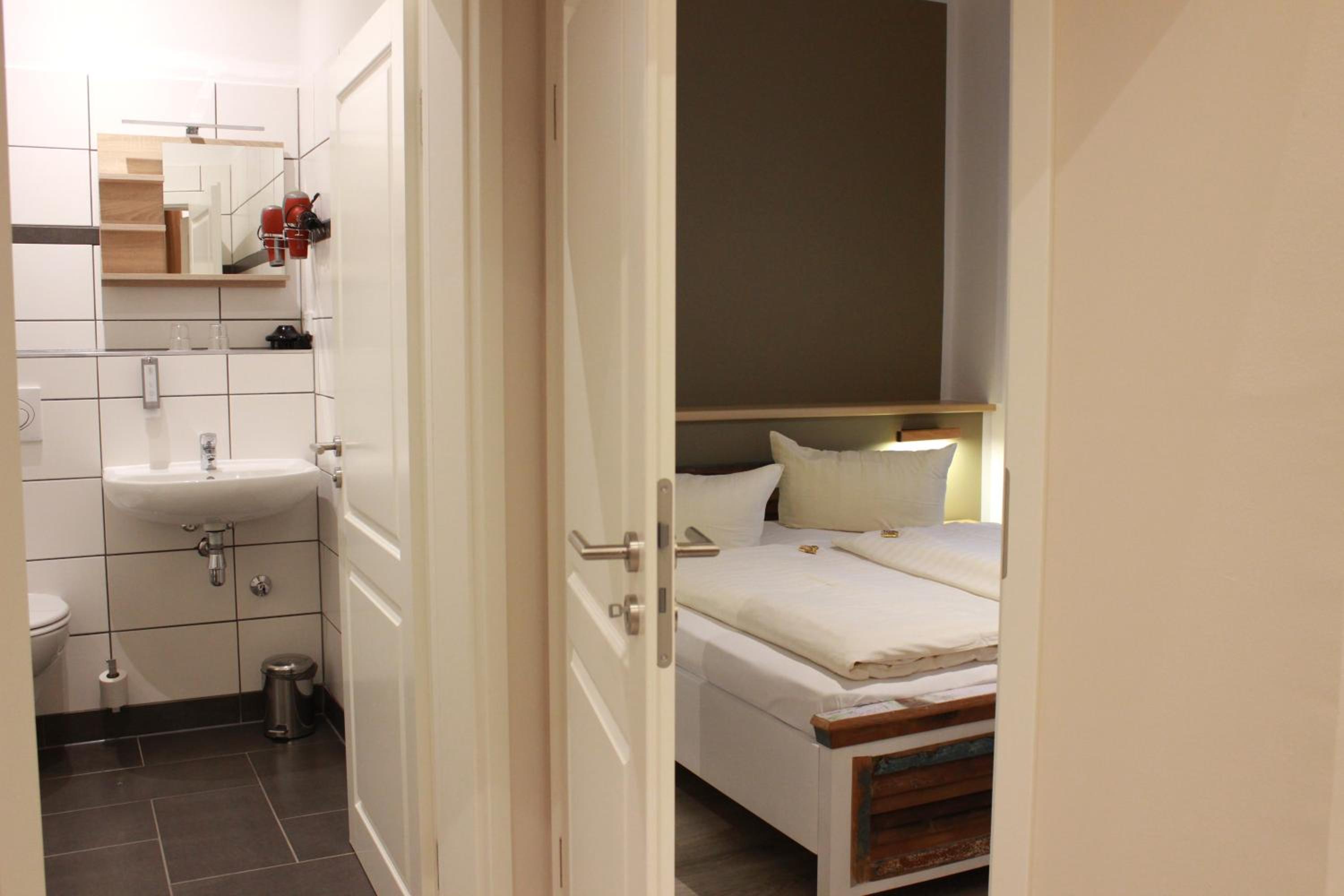 One-Bedroom Apartment photo 3