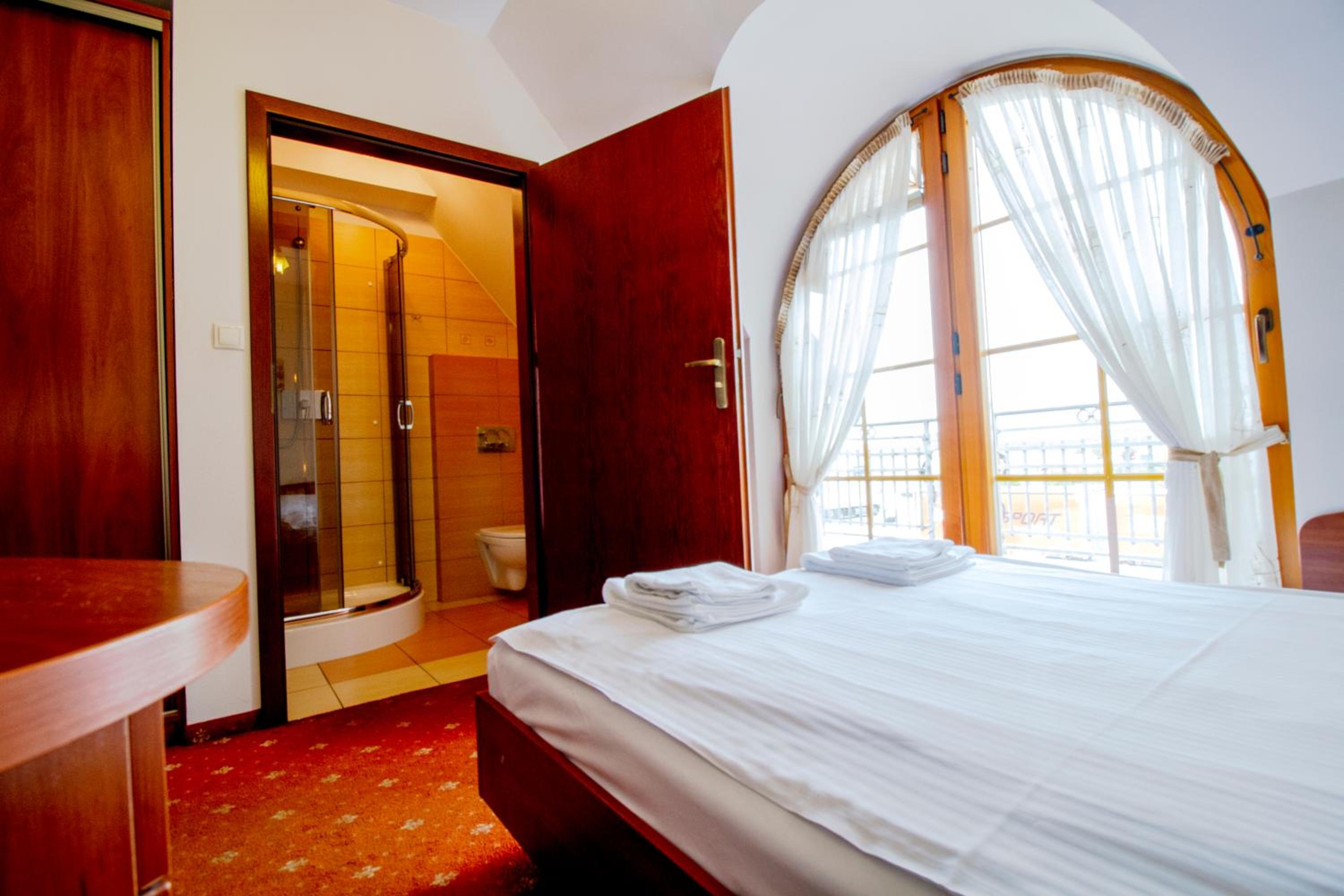 Double or Twin Room - Photo 2