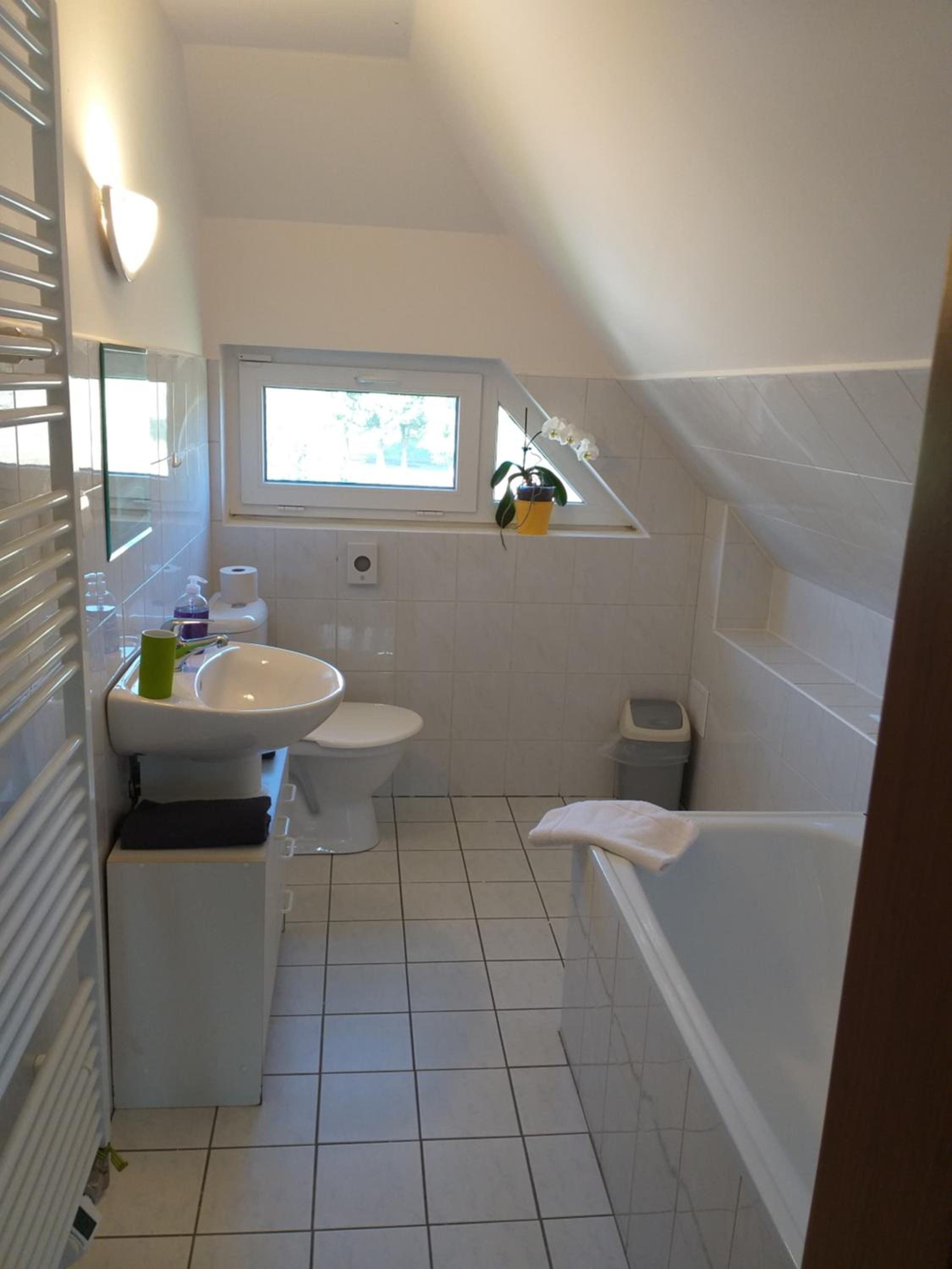Quadruple Room with Bath photo 2