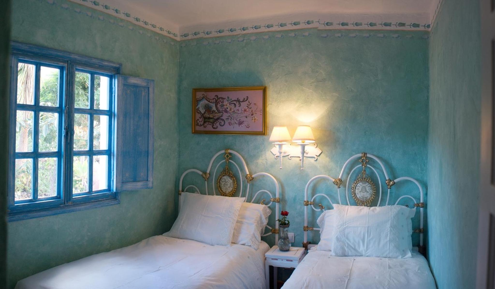 Four-Bedroom House photo 3