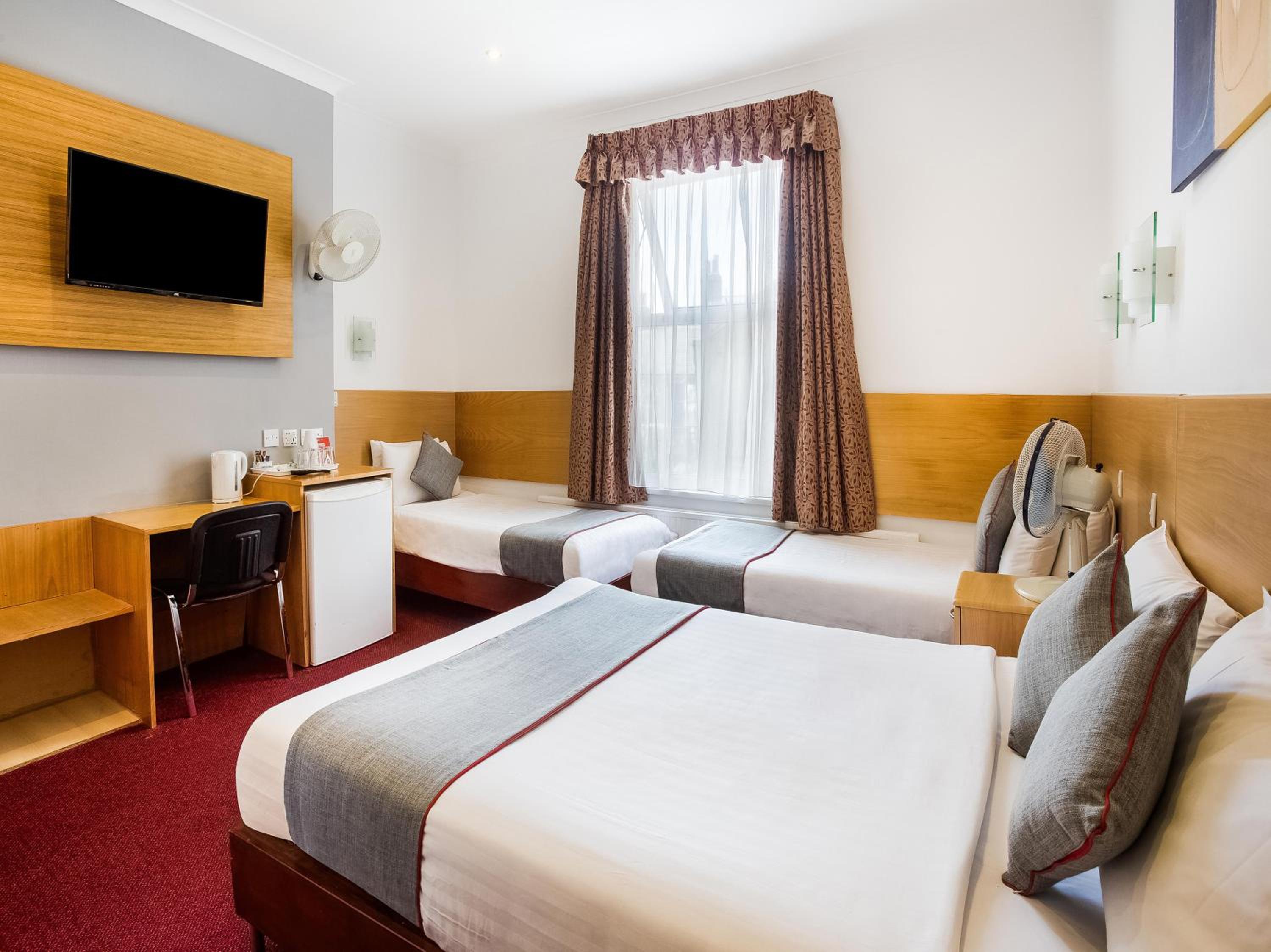 Deluxe Quadruple Room photo 2
