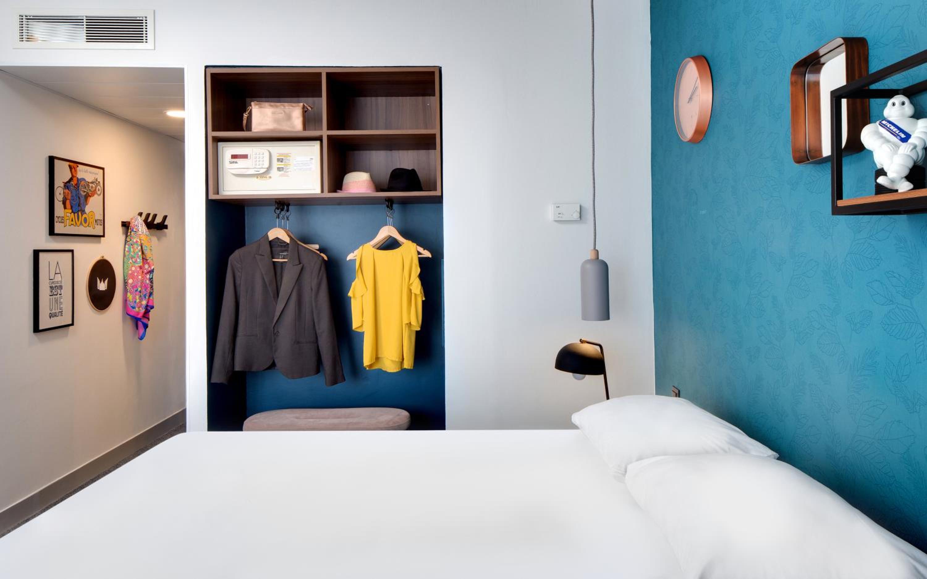 Standard Room with One Double Bed and One Double Sofa bed - Photo 1