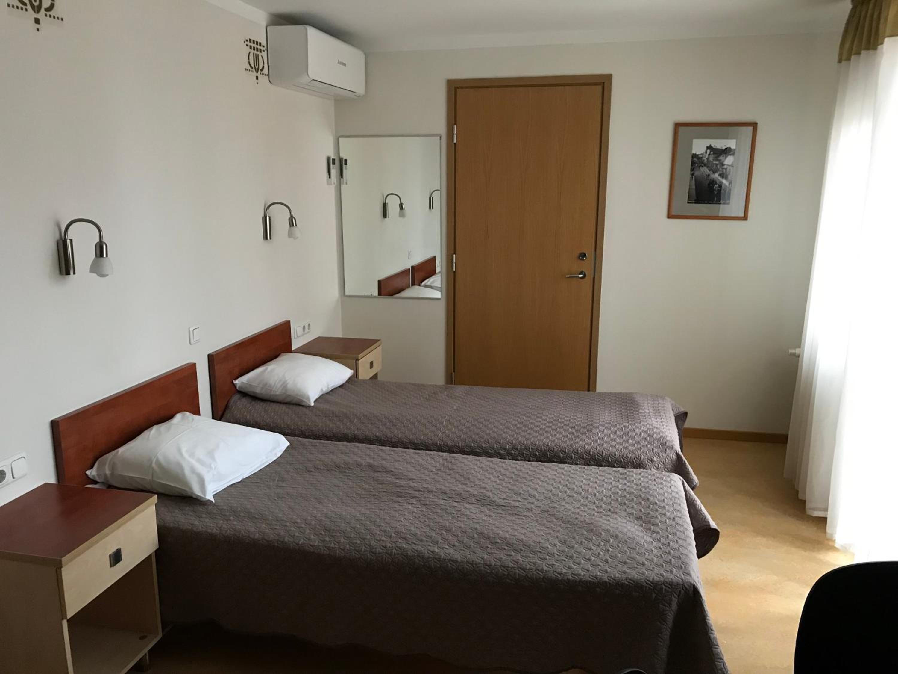 Twin Room with Kitchenette - Photo 1