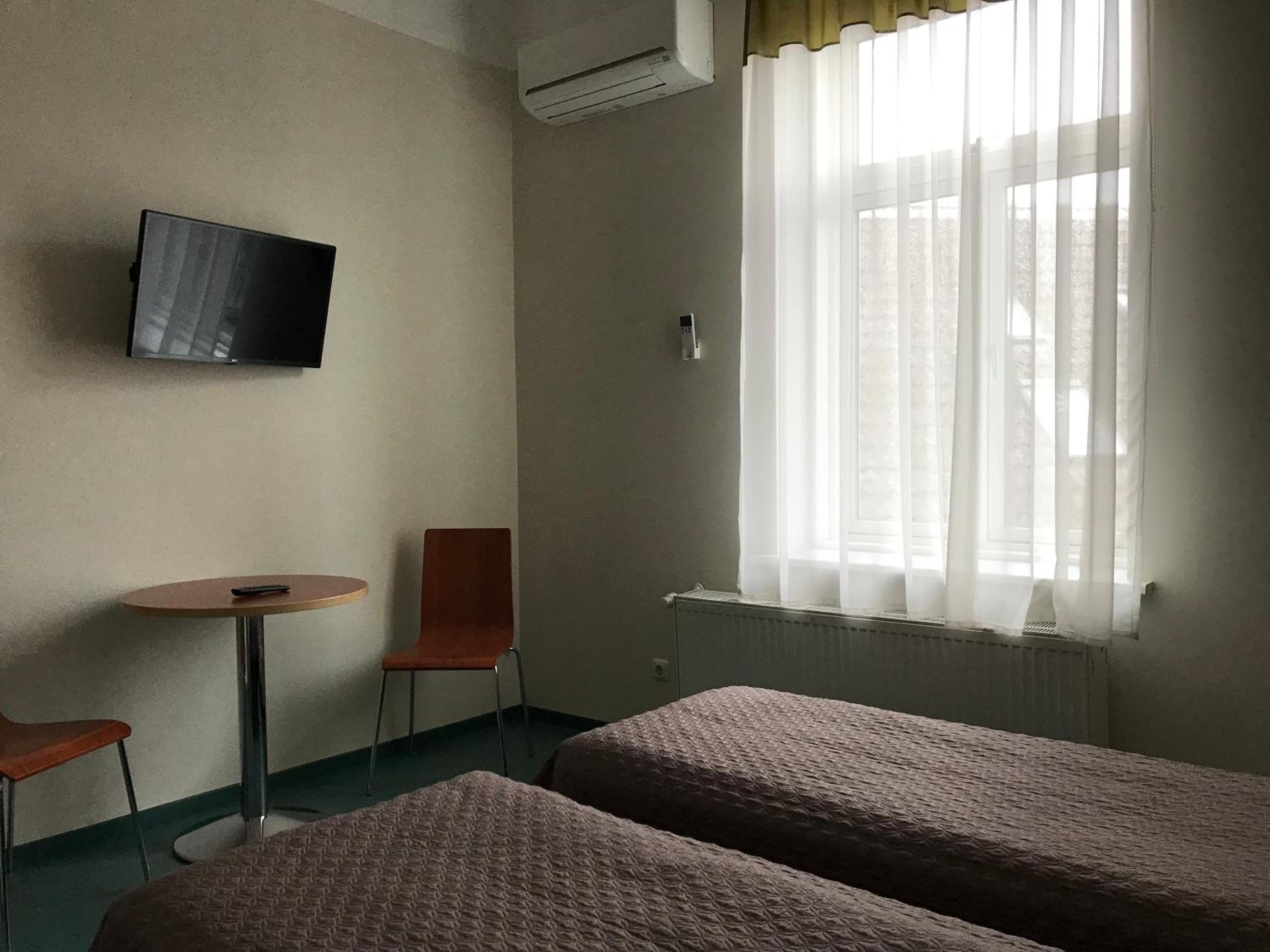 Triple Room with Kitchenette - Photo 9