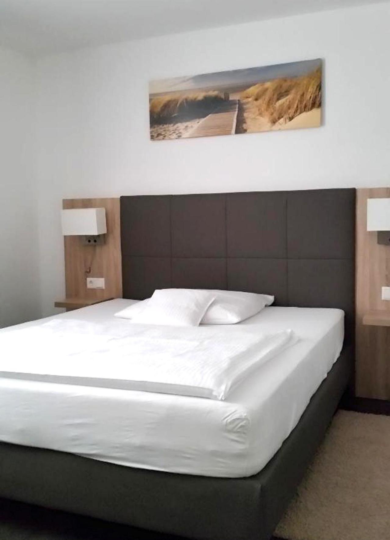 Double Room - Photo 4