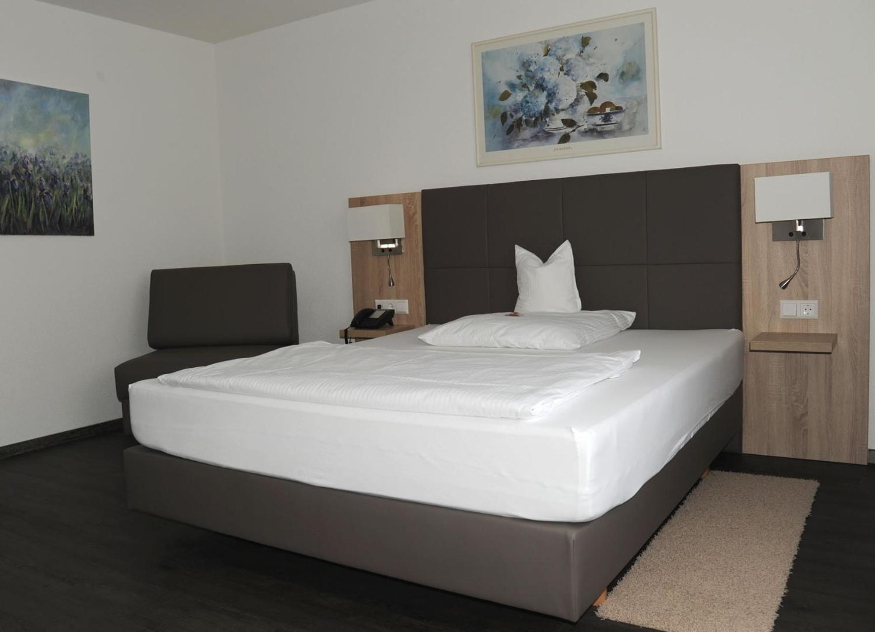 Double Room - Photo 5