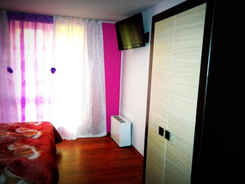 Family Room with Private Bathroom photo 1