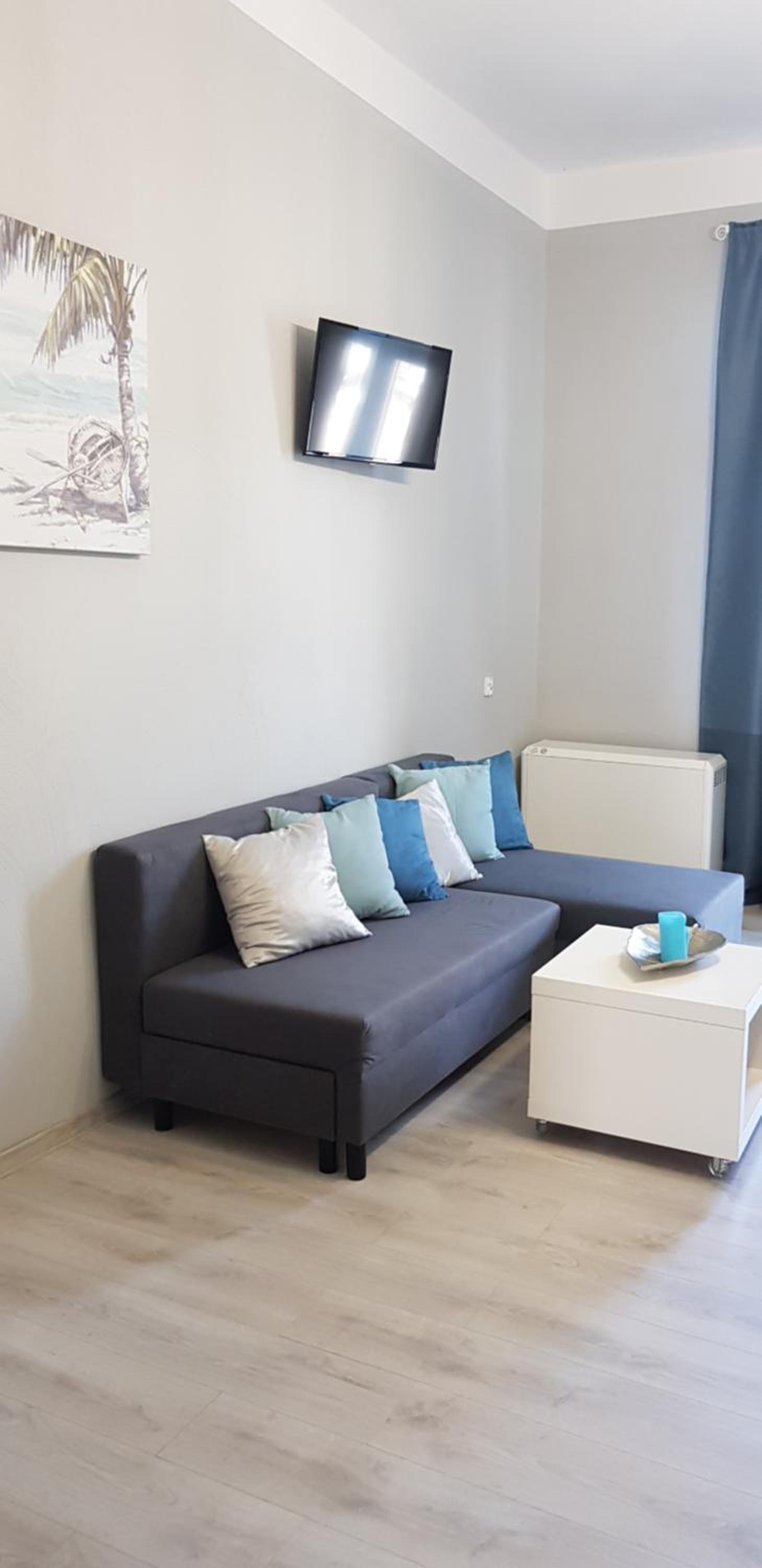 Deluxe Double Room with Extra Bed - Photo 9