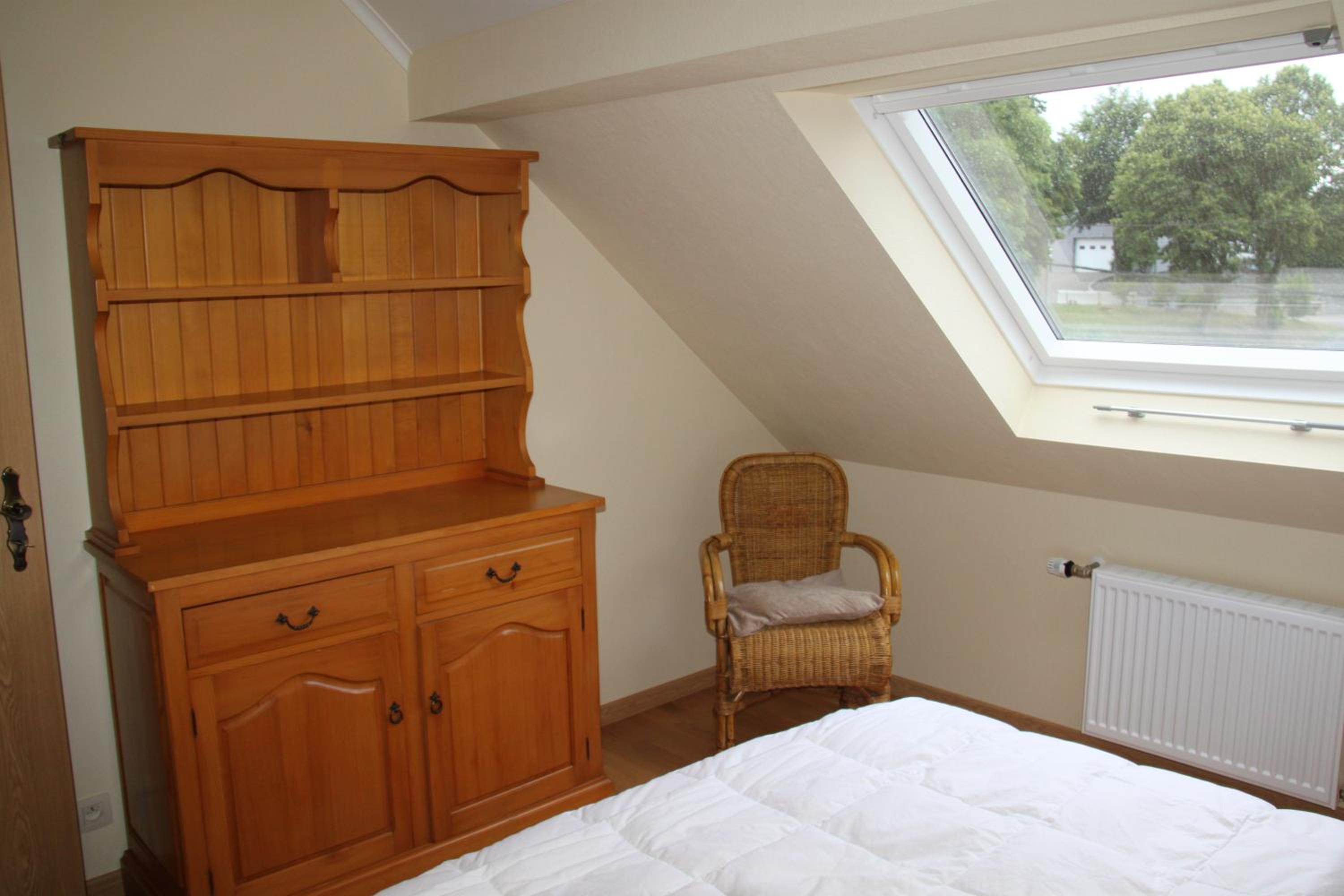 Six-Bedroom House photo 1