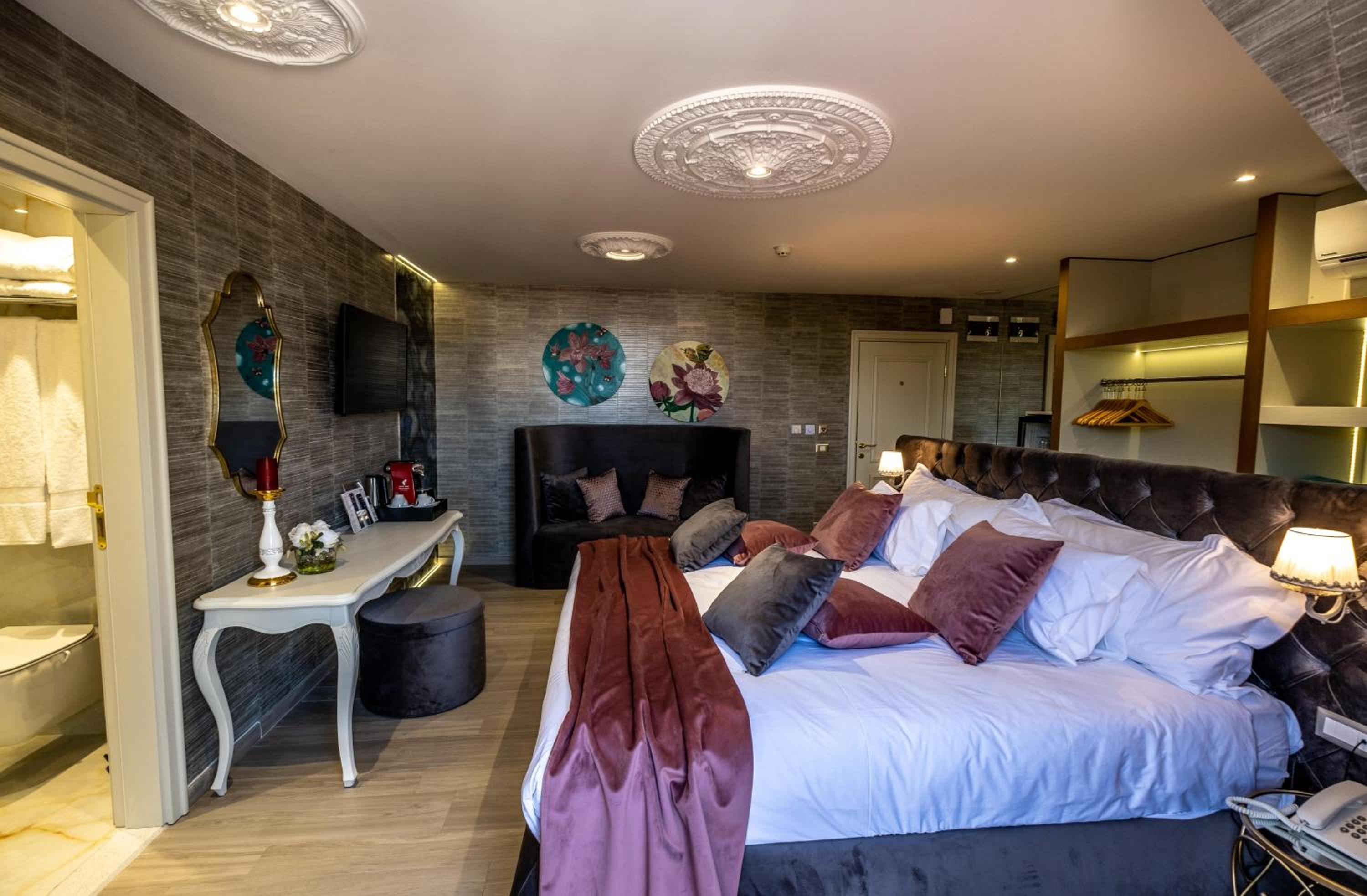 Deluxe Room - Italian Style - Photo 2