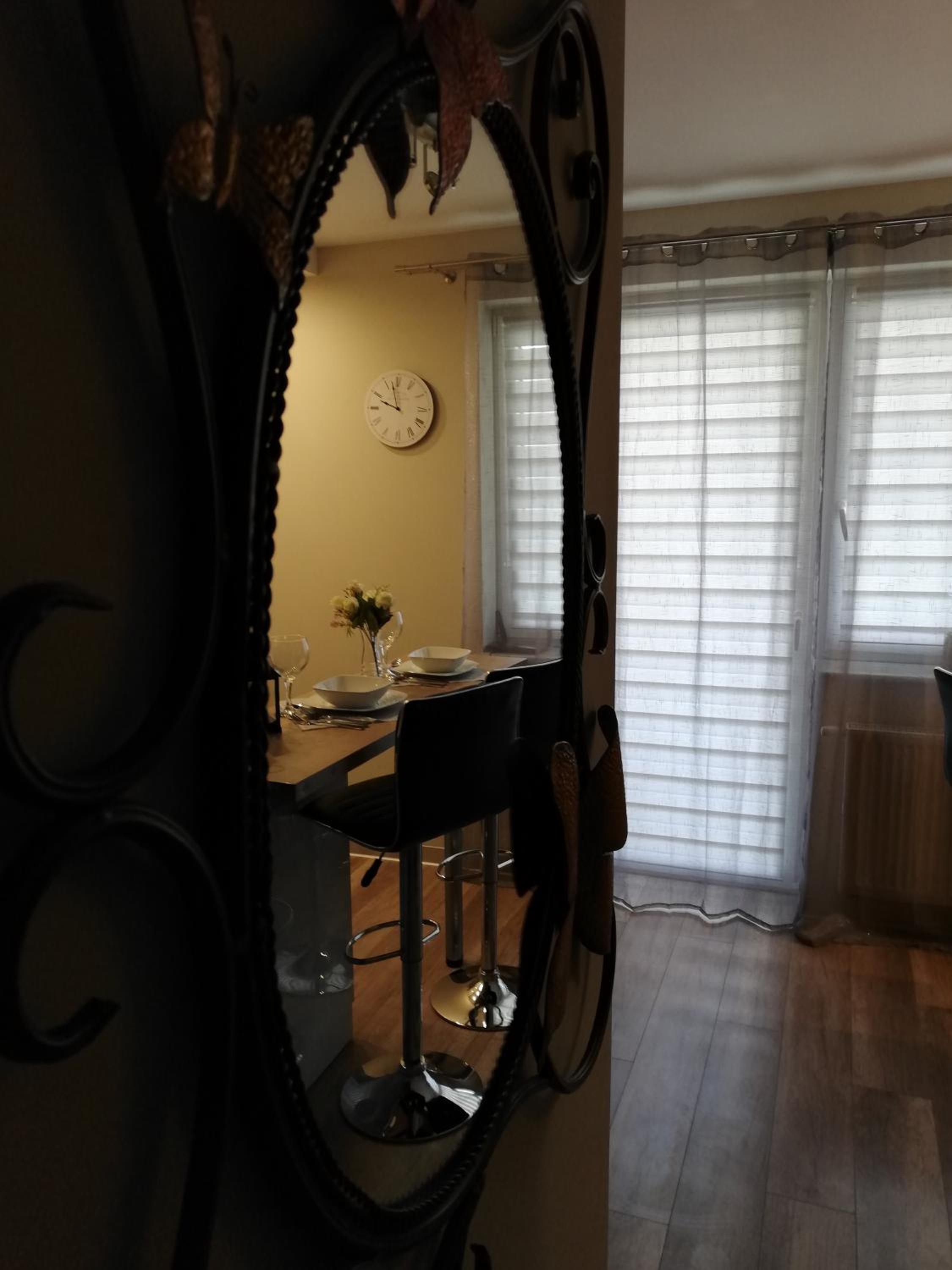 Studio Apartment - Photo 8