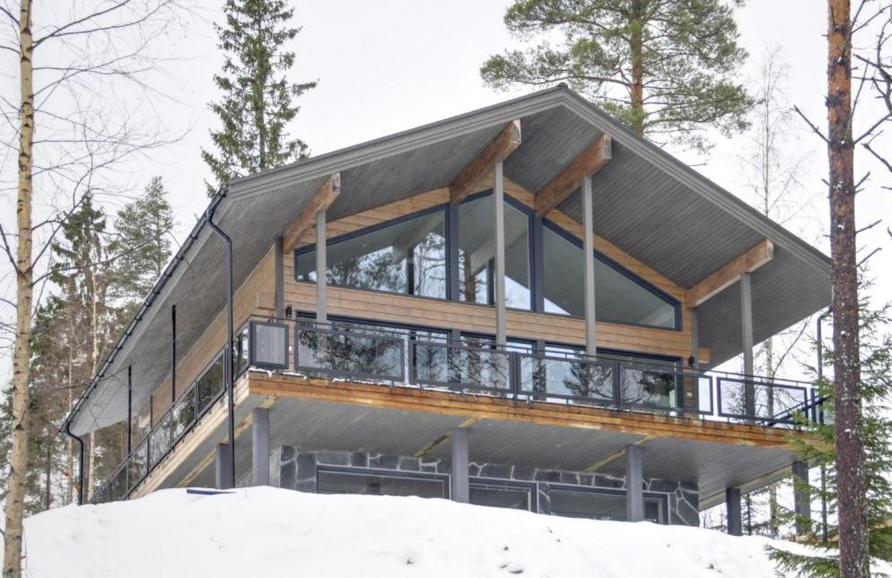 Villa photo 2