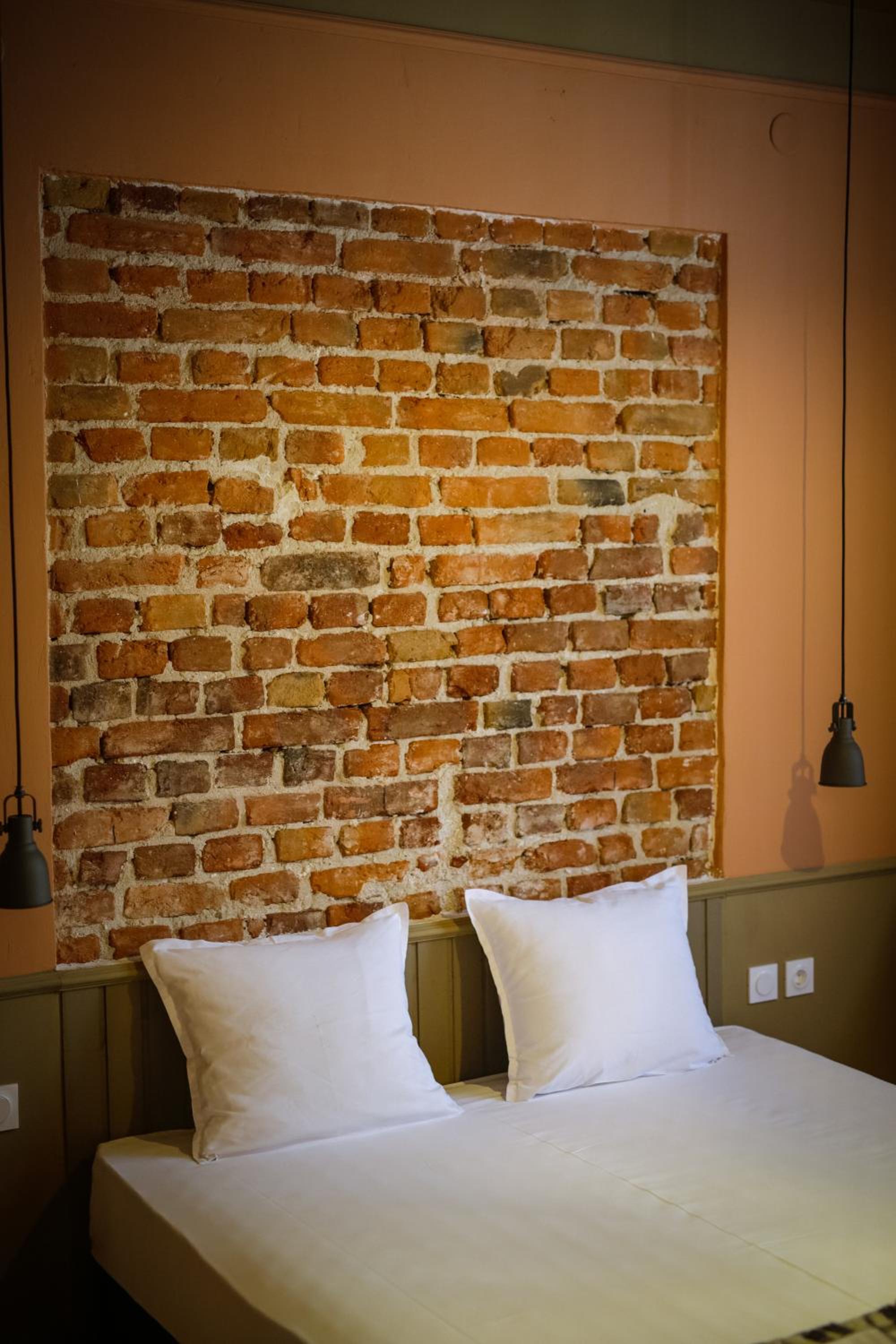 Two-Bedroom Apartment - Photo 4