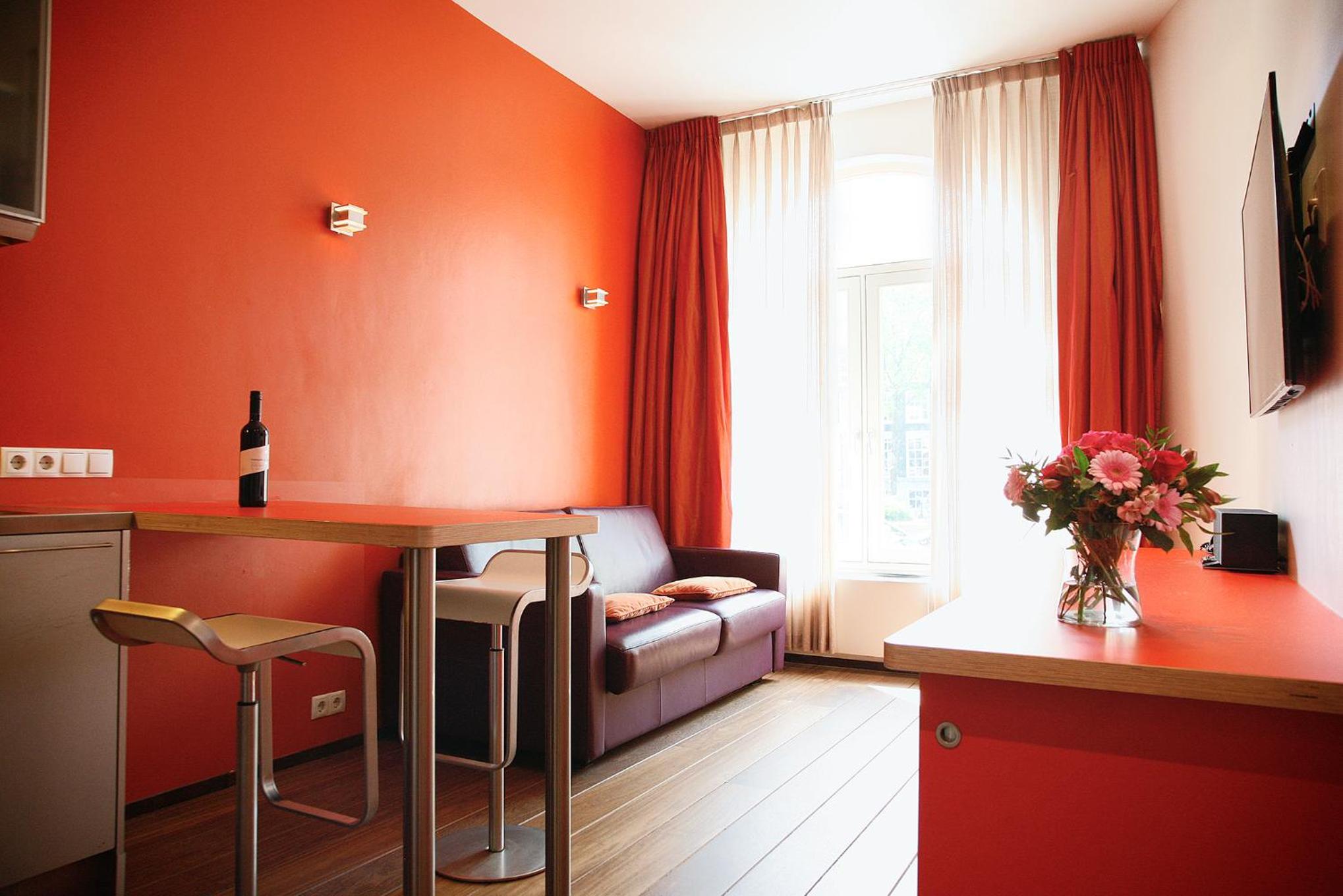 Mandarin Apartment Suite