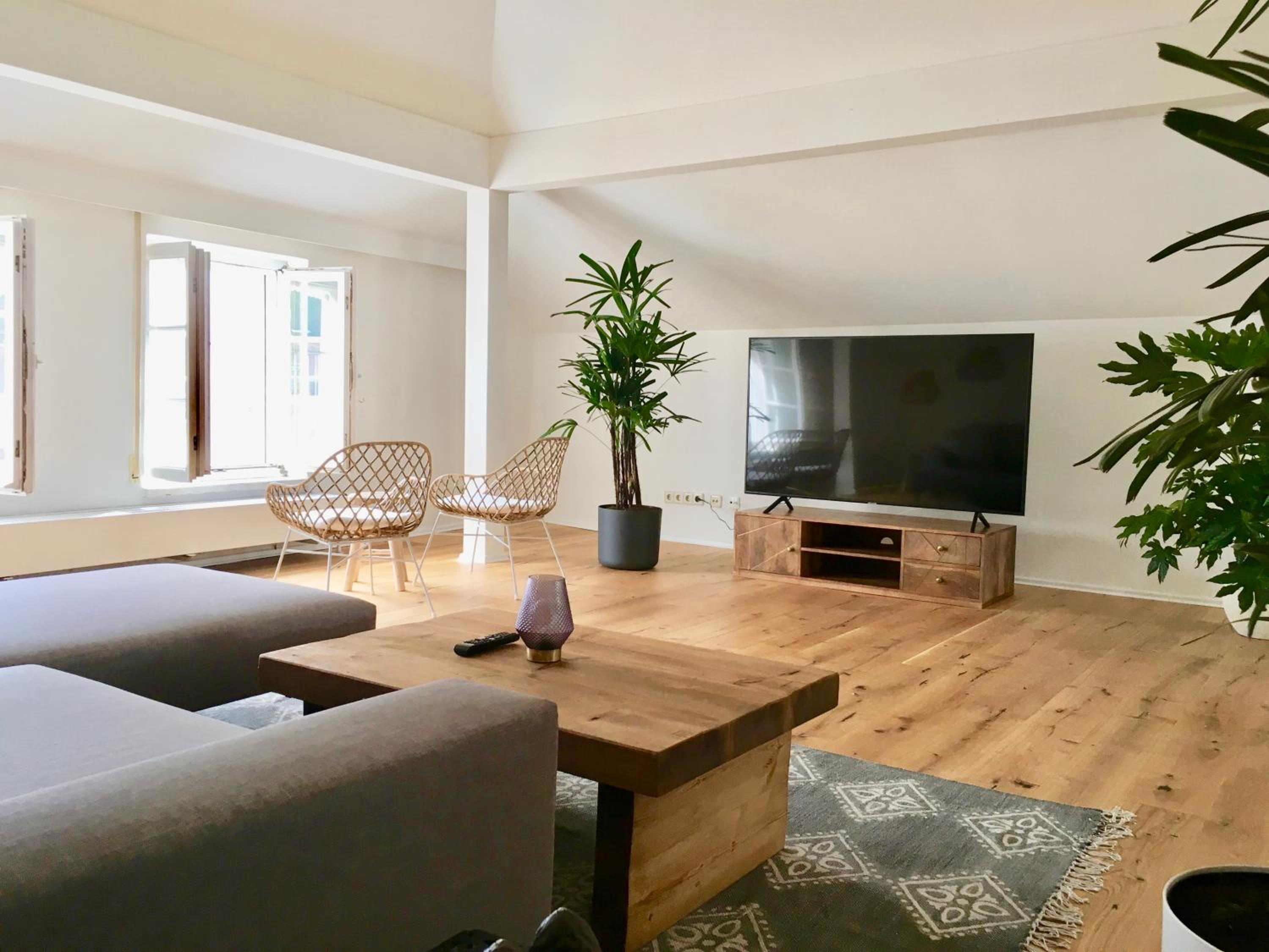 Two-Bedroom Apartment - Photo 17