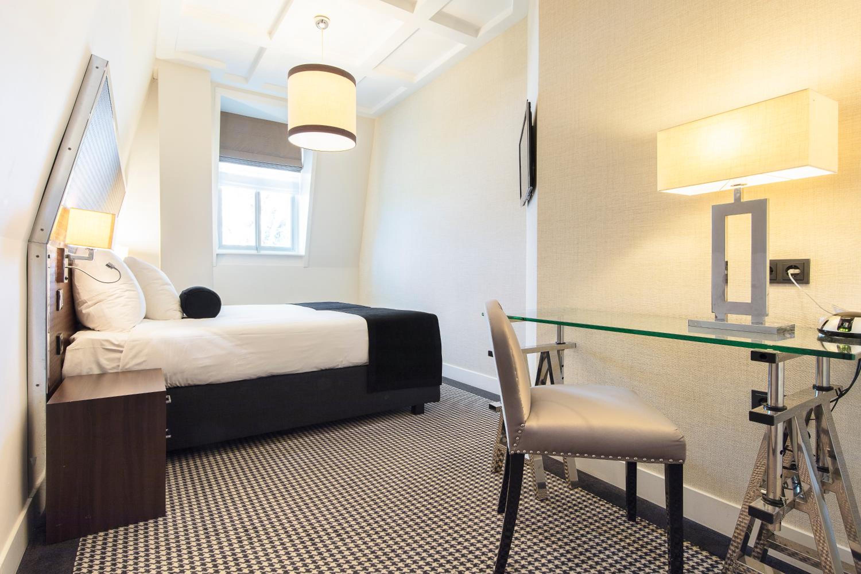 Deluxe Twin Room with City View photo 1