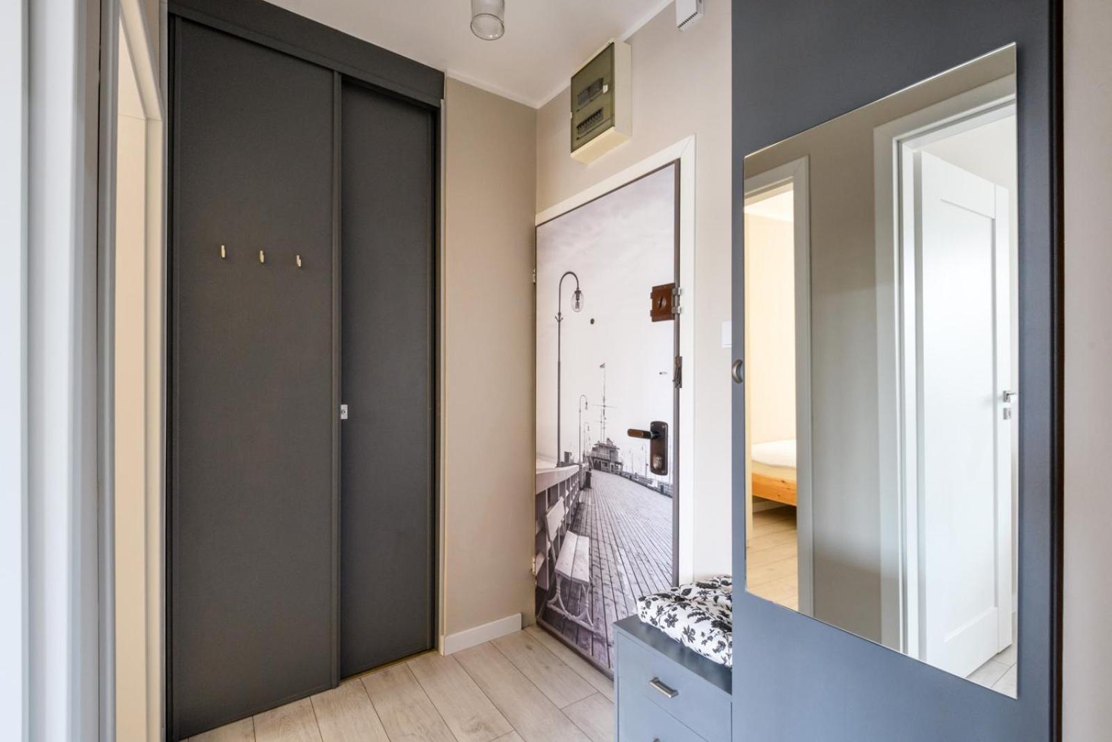 One-Bedroom Apartment - Photo 8