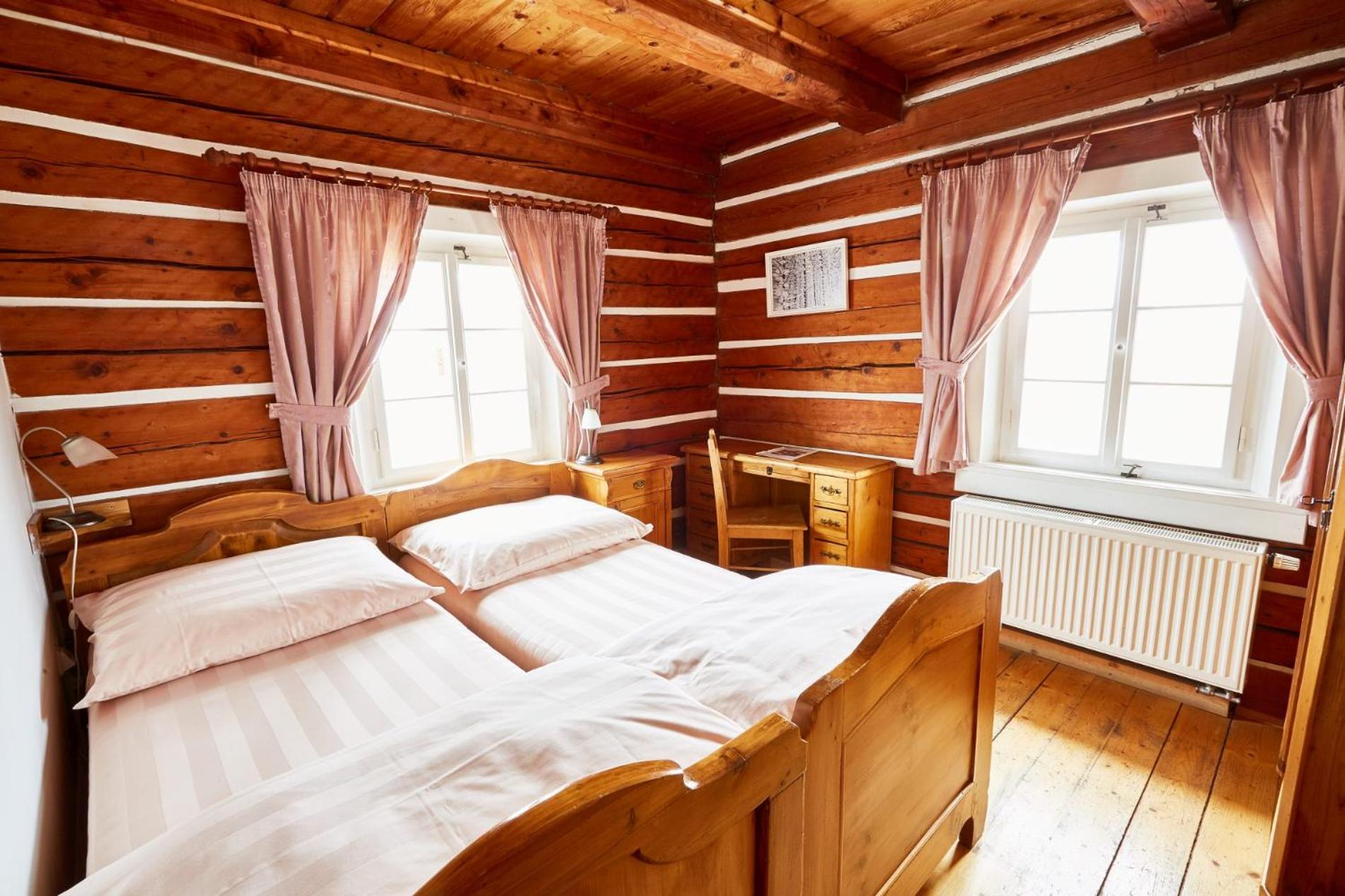 Double Room with Mountain View - Photo 4