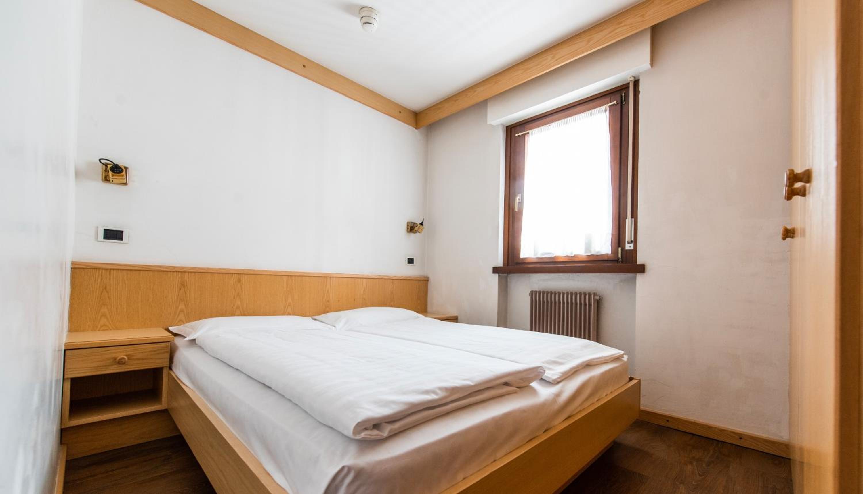 One-Bedroom Apartment (5 Adults)