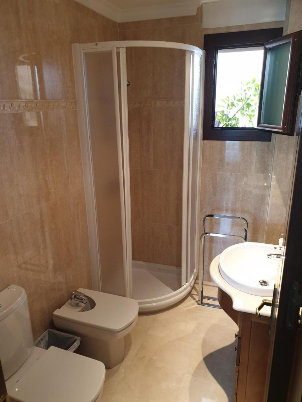Double Room with Terrace - Photo 3