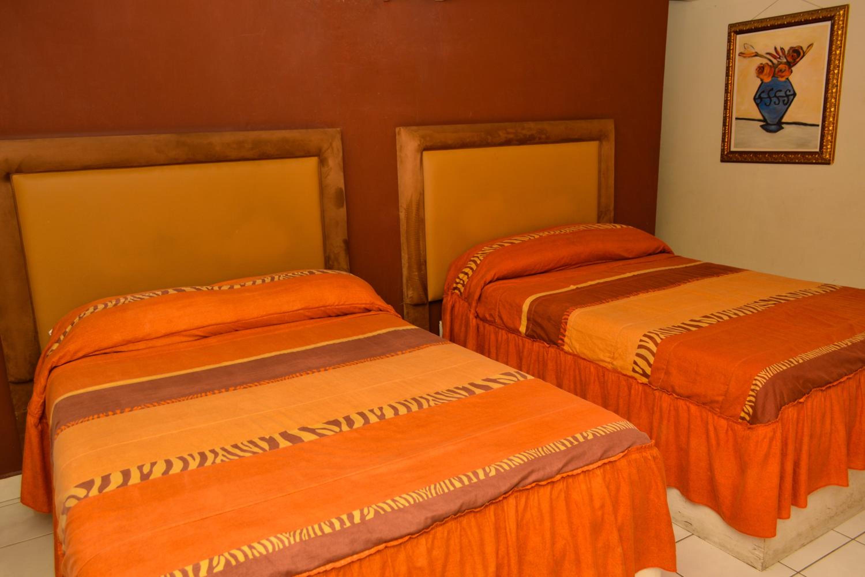 Triple Room - Photo 1