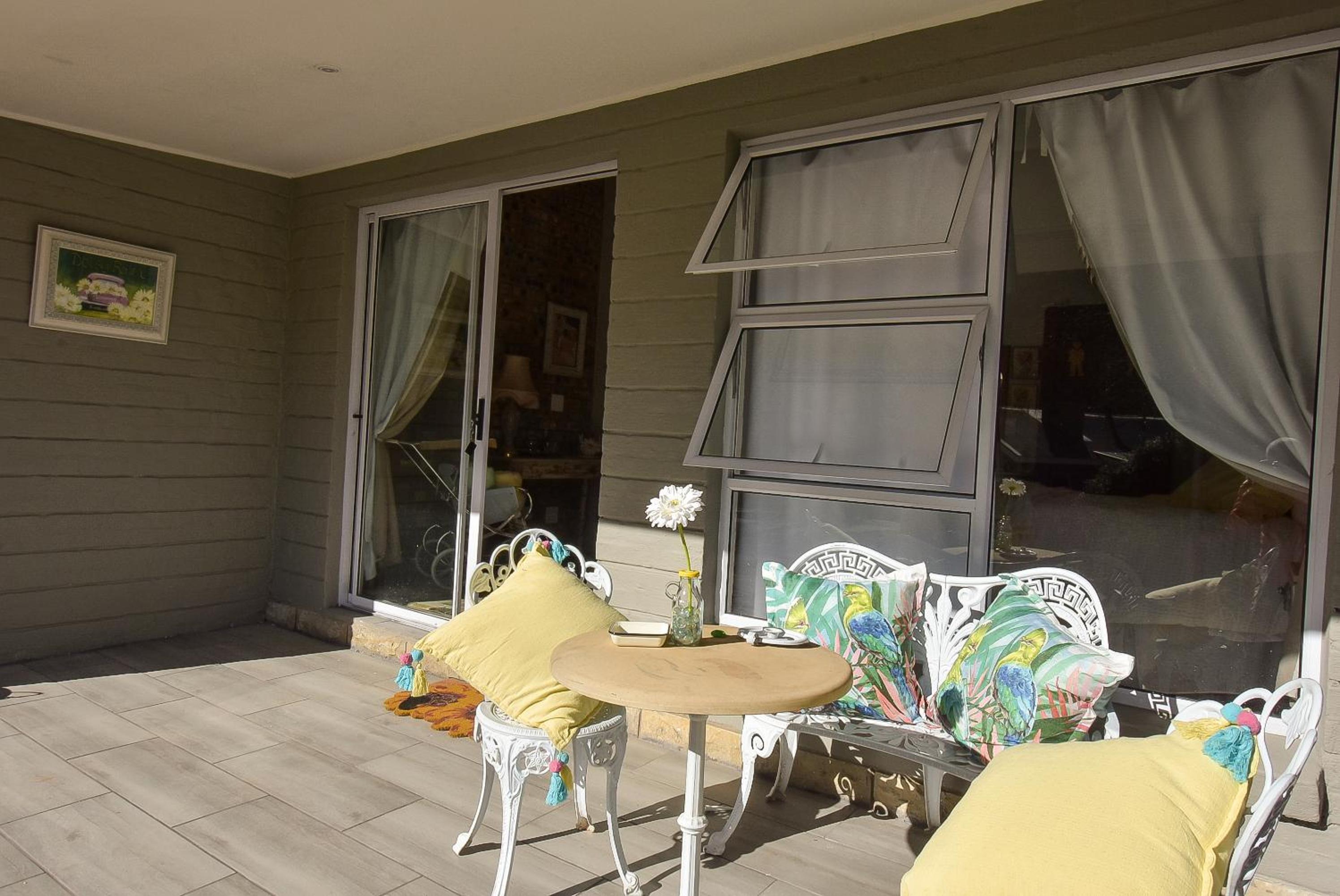 Bungalow photo 2