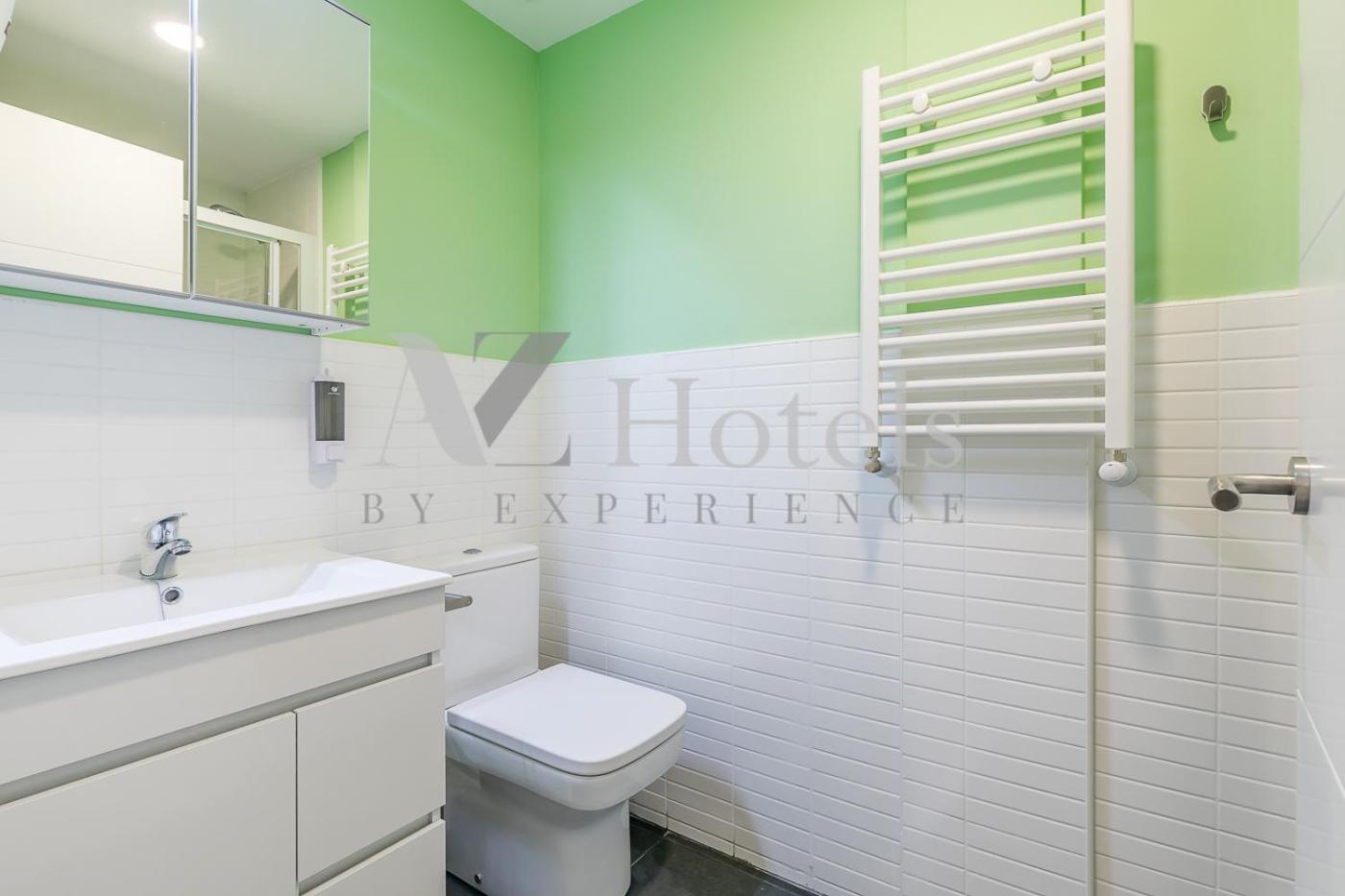 Double Room with Private Bathroom - Photo 42