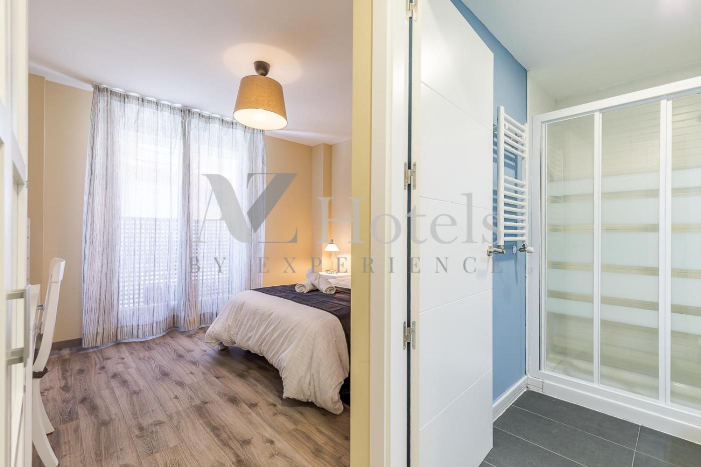 Double Room with Private Bathroom - Photo 51