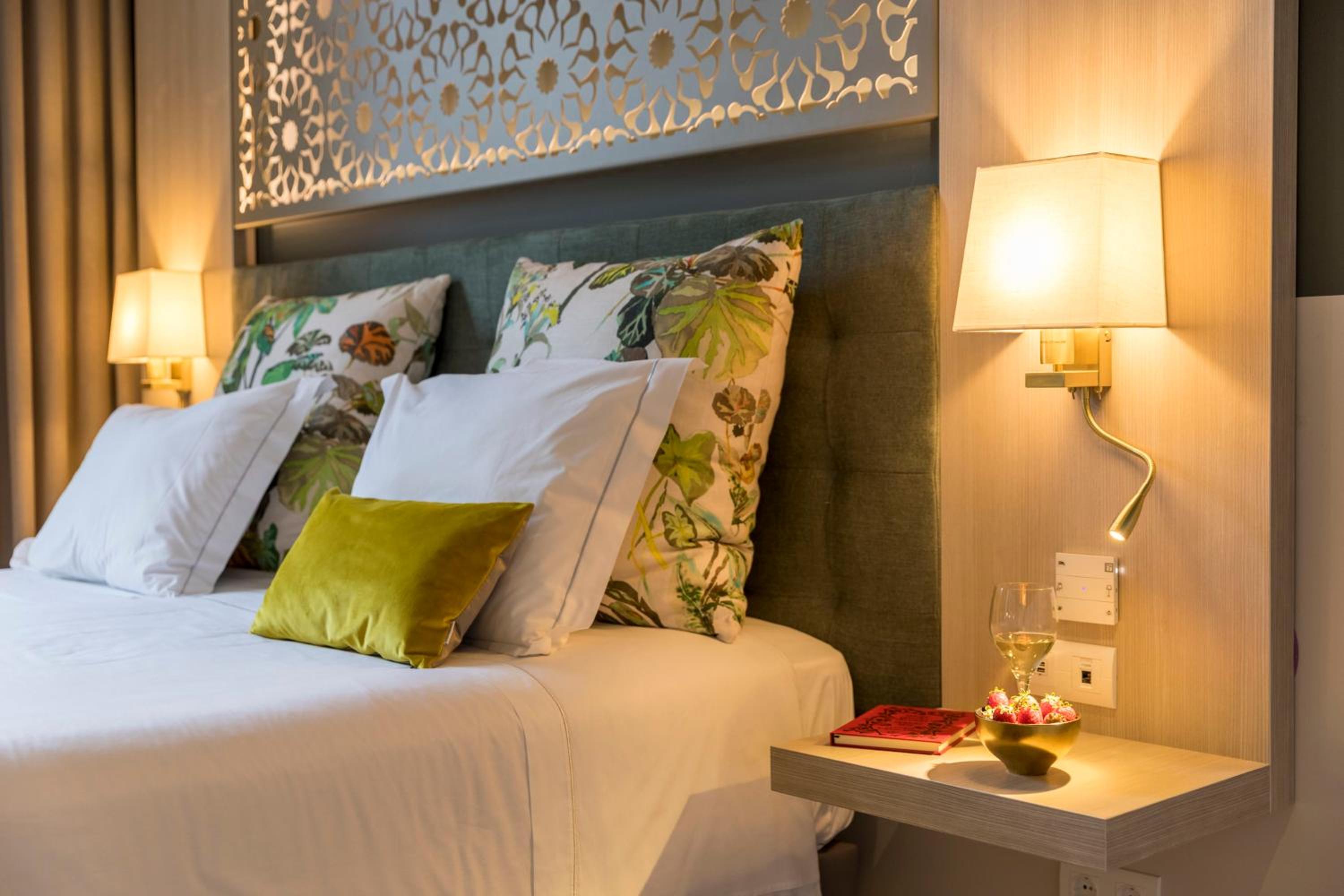 Junior Suite with Sanctuary view - Photo 2