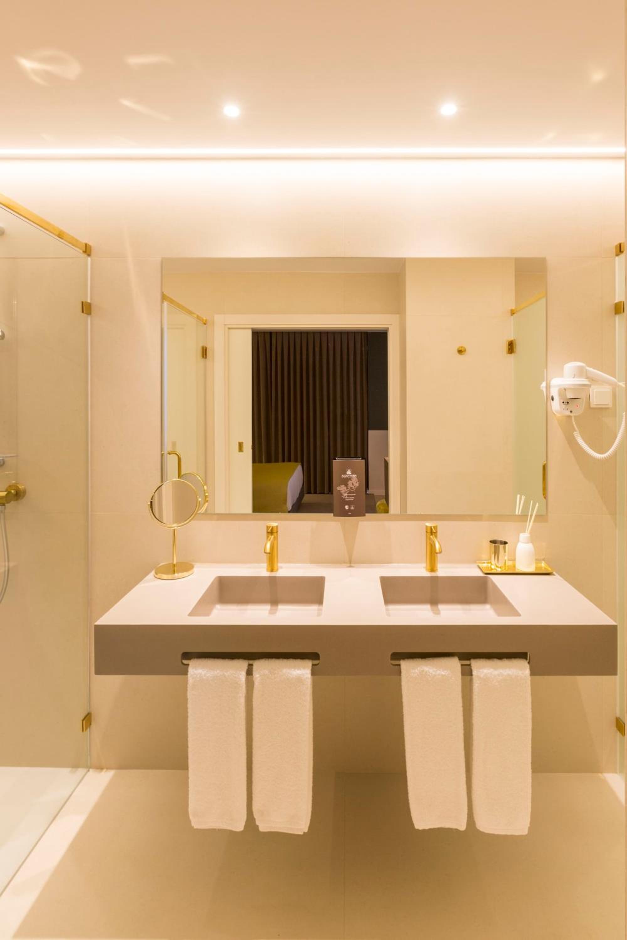 Junior Suite - Photo 2