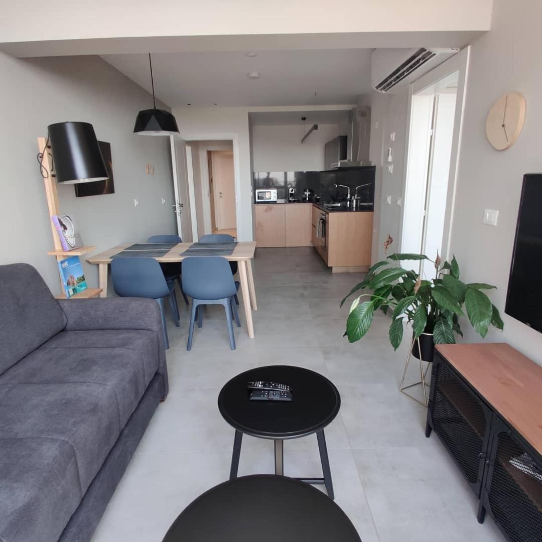 Apartment with Sea View - Photo 2