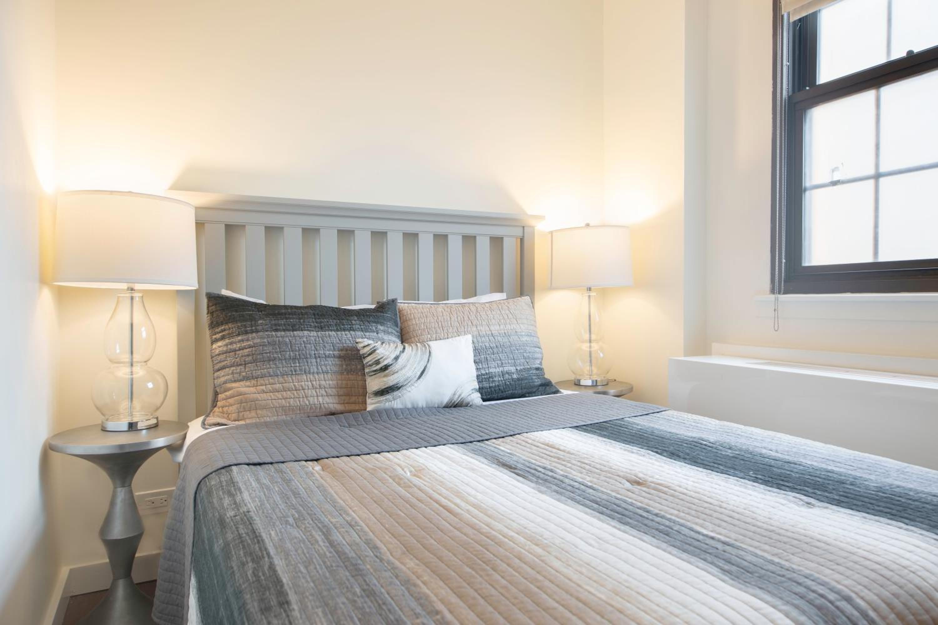 1 King Bed, 3 Queen Beds, 4 Bedroom Penthouse Apartment, Non-Smoking thumbnail 5