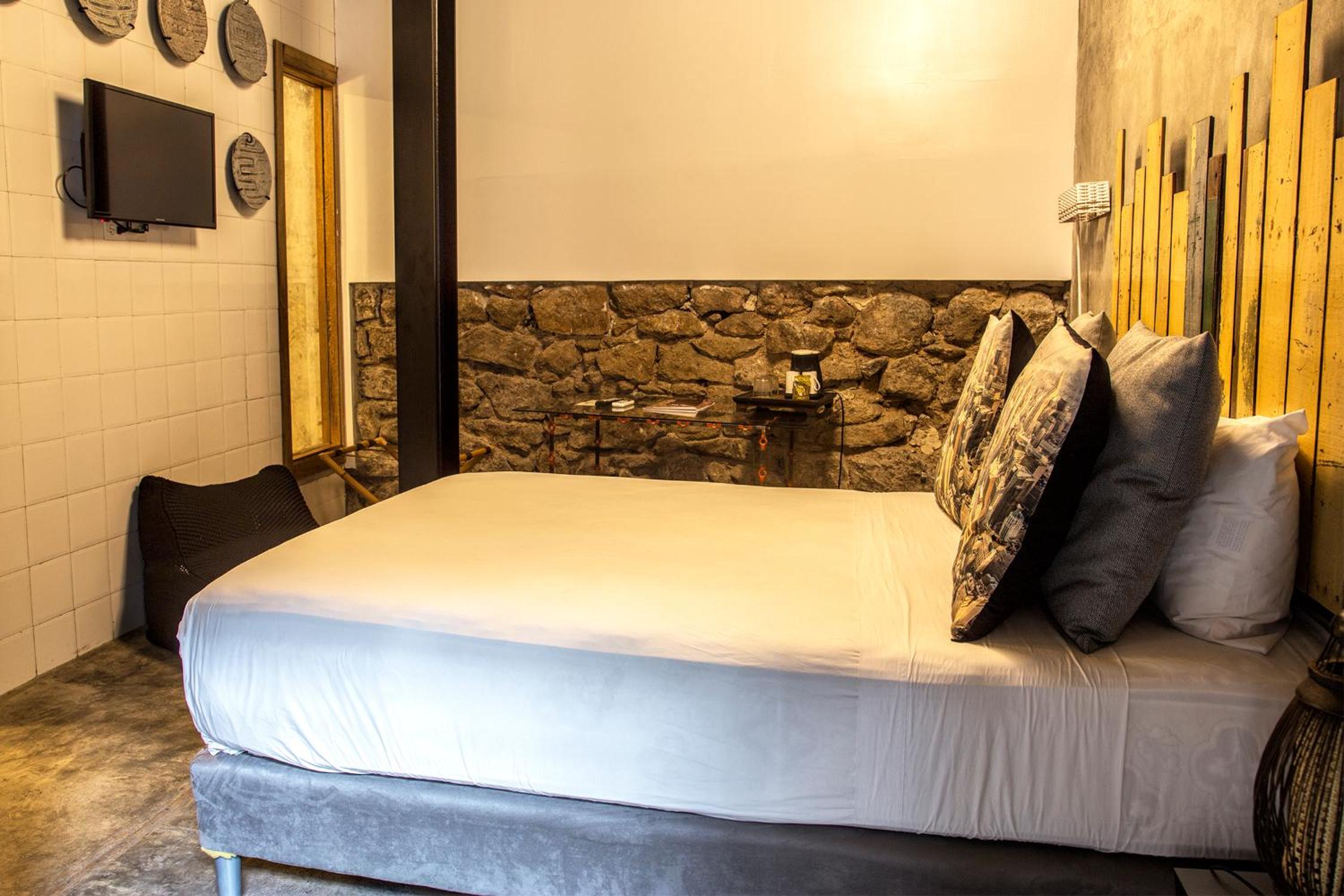 Deluxe Queen Room photo 2