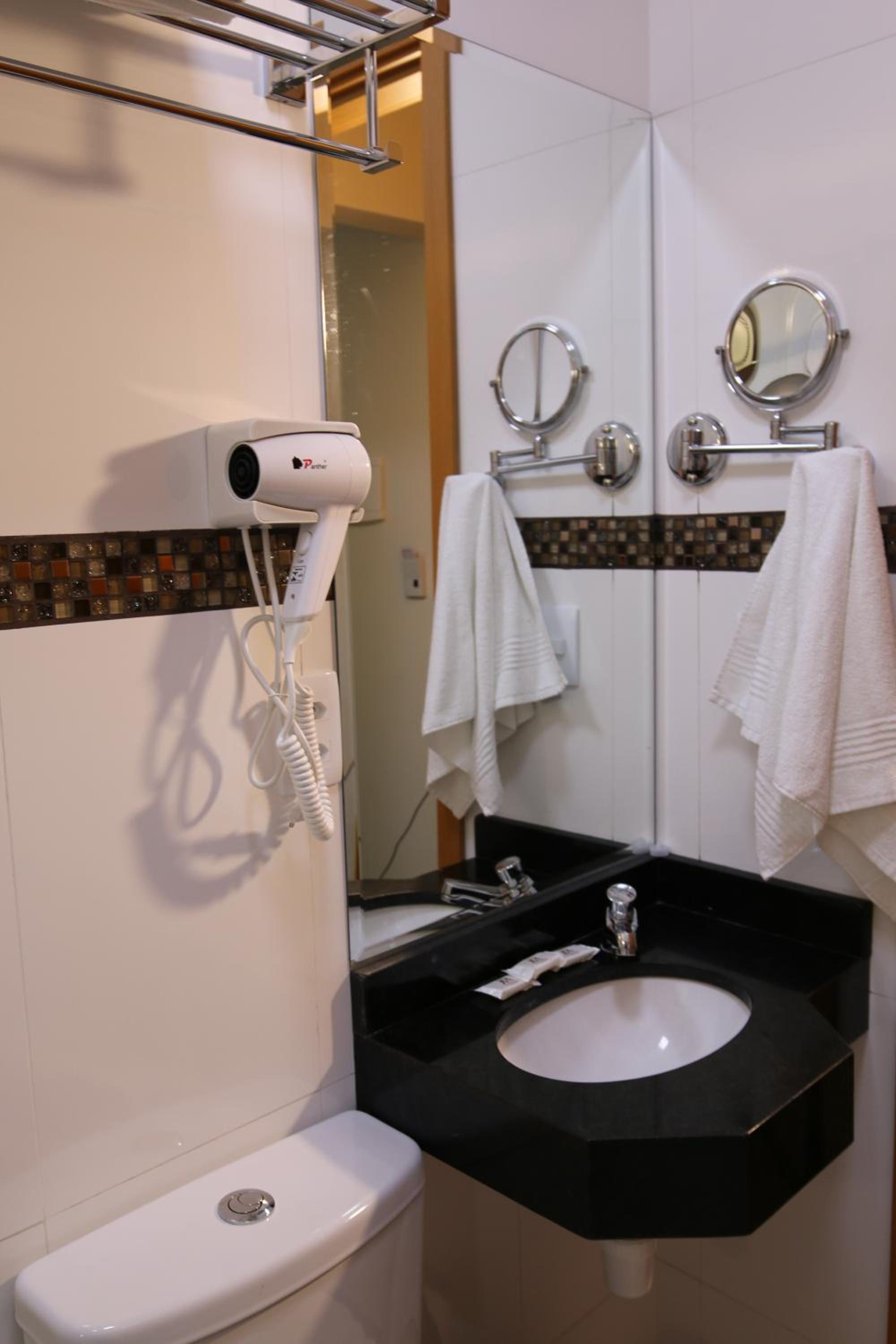 Standard Triple Room - Photo 8