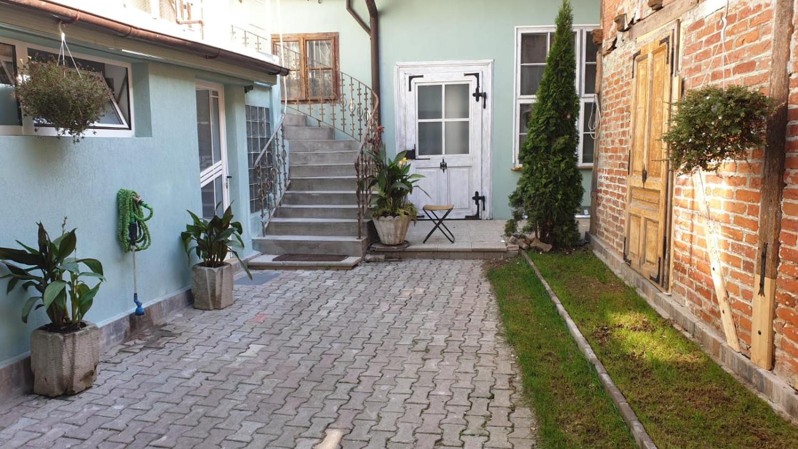 Apartment - Photo 17