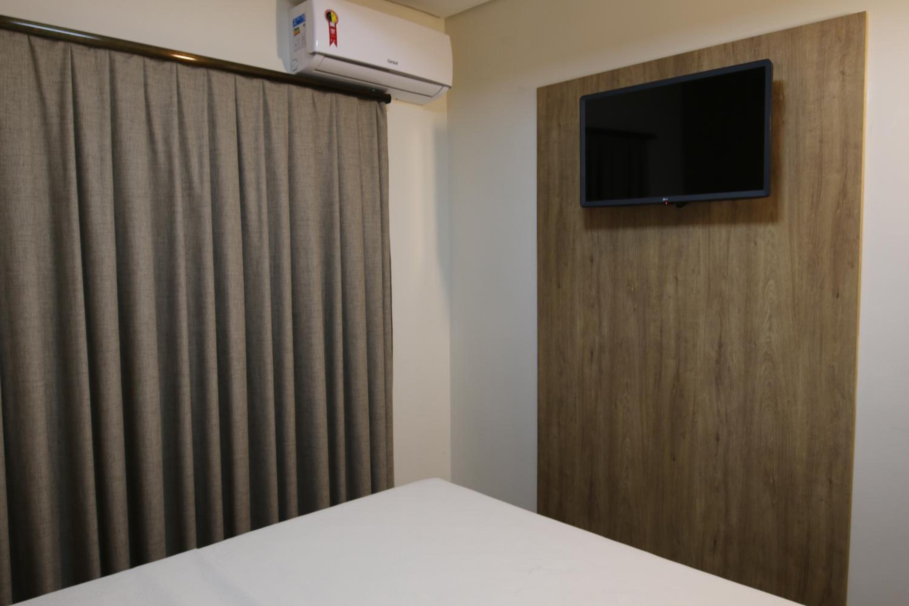 Standard Double Room - Photo 2