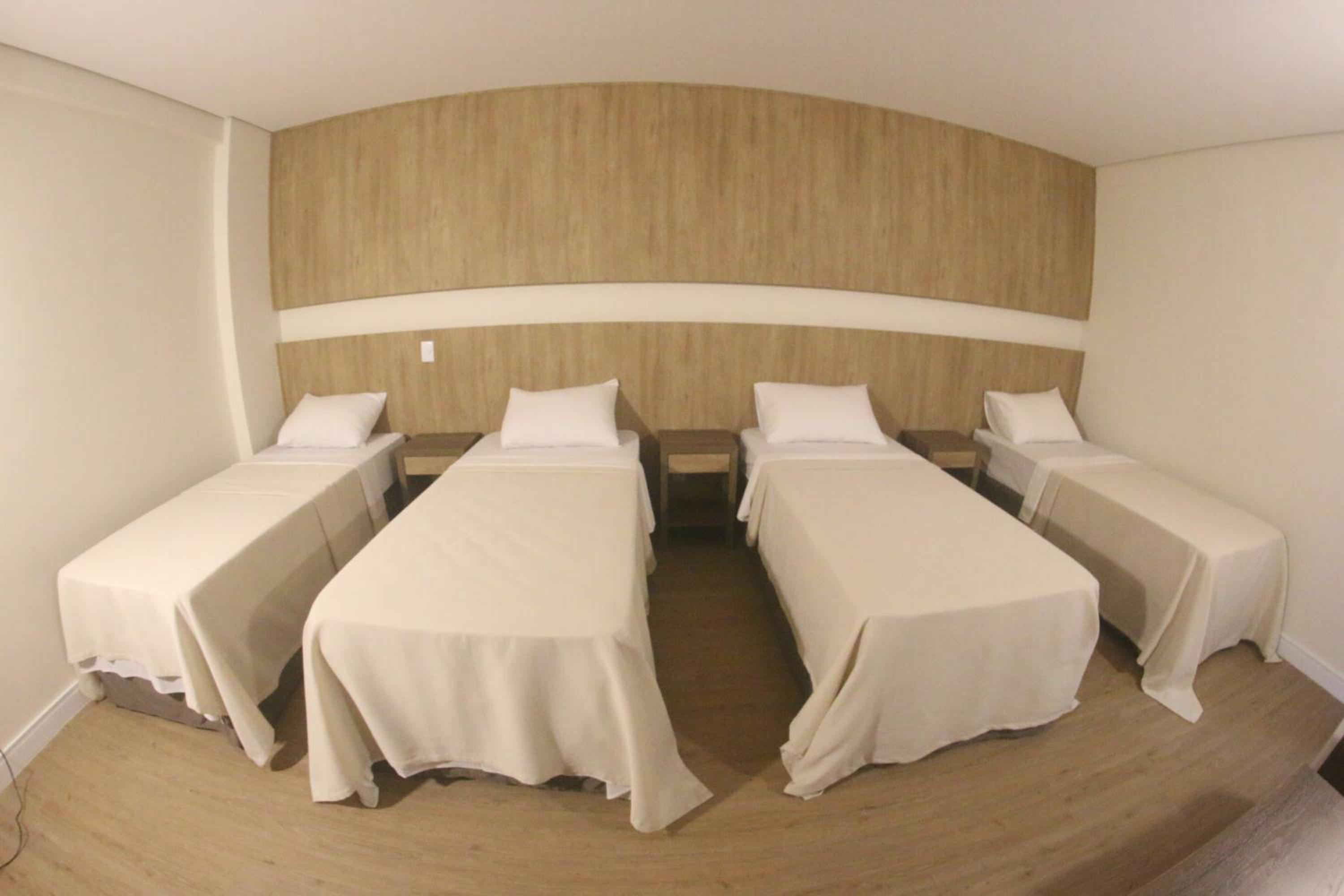 Standard Quadruple Room - Photo 5