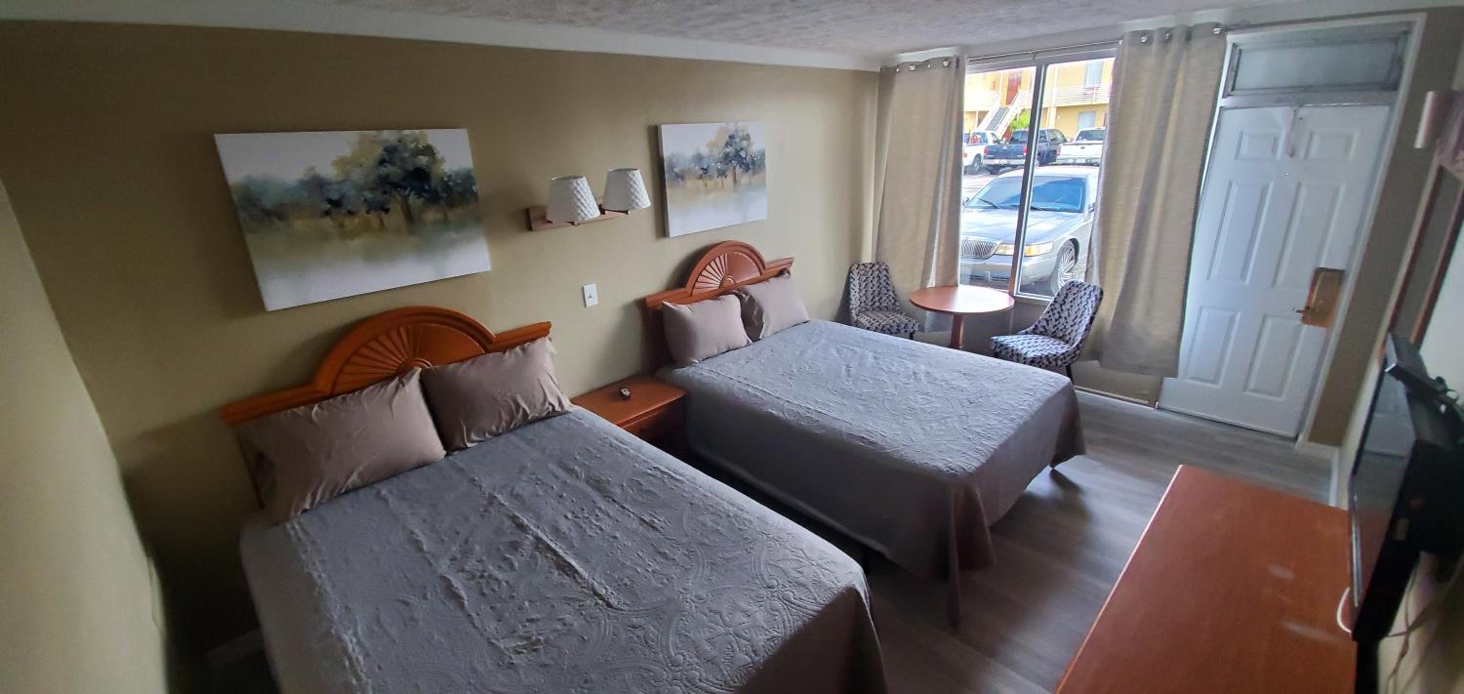 Double Room - Photo 2
