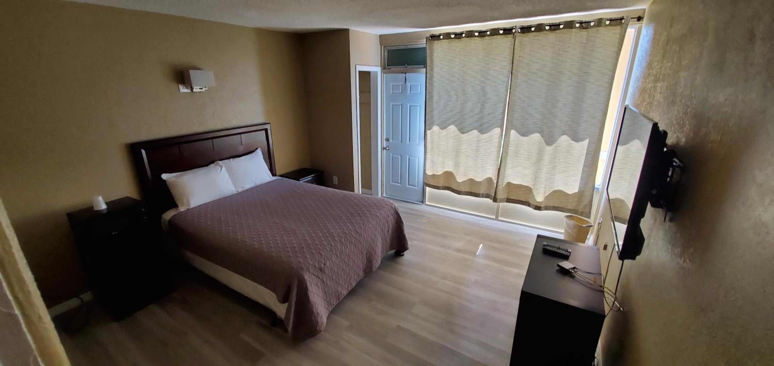 Queen Room - Photo 1