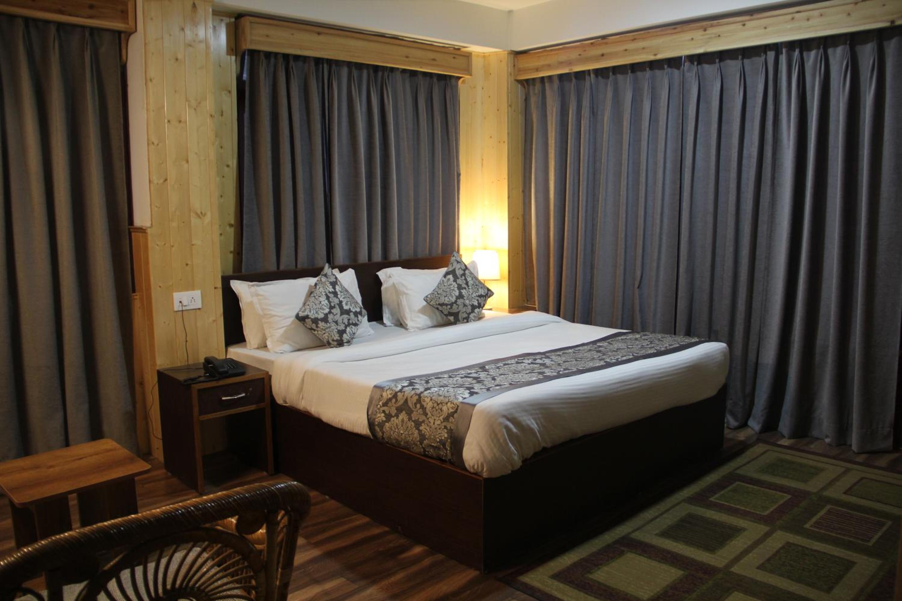 Superior King Room