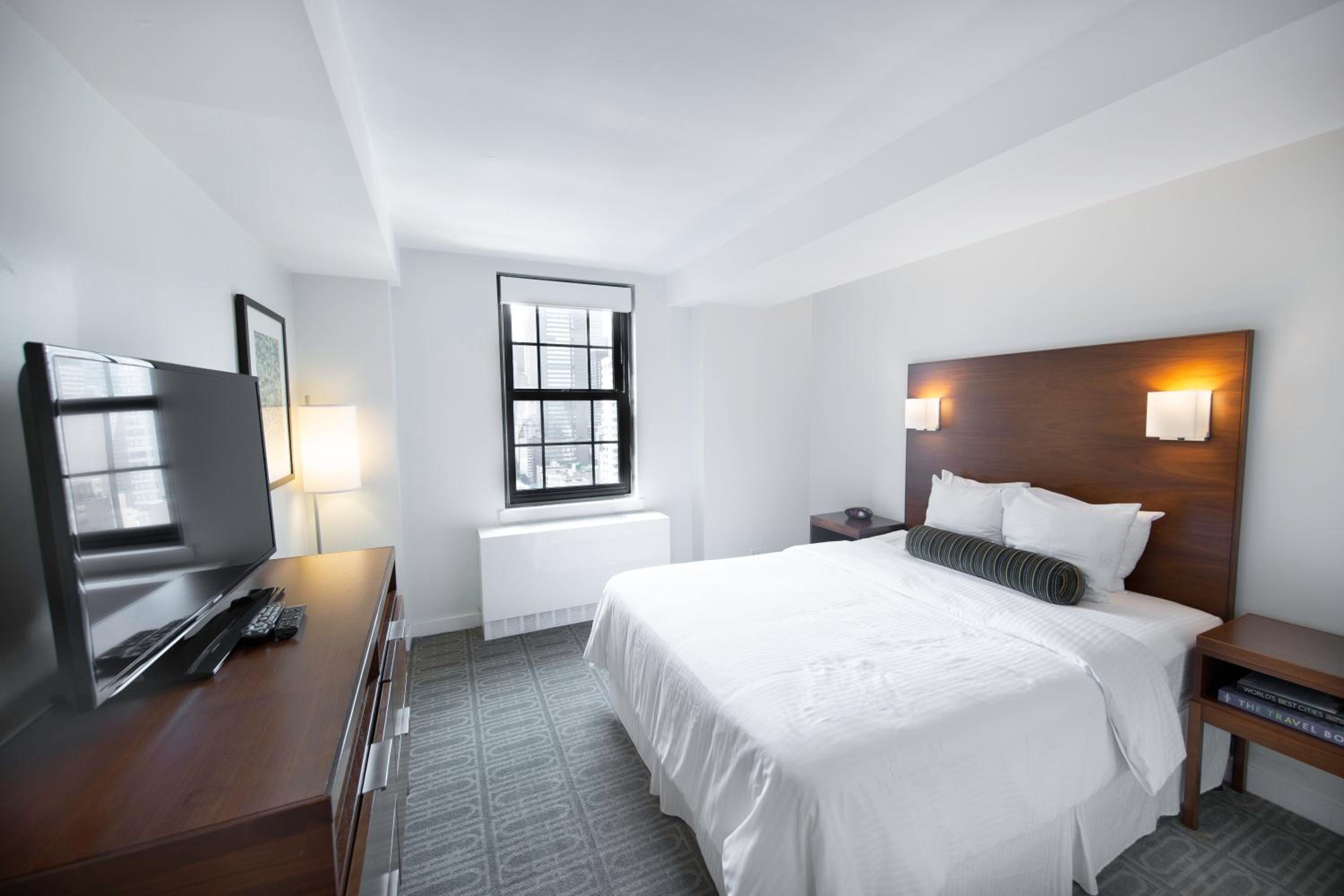3 Queen Beds, Three-Bedroom Apartment, Non-Smoking