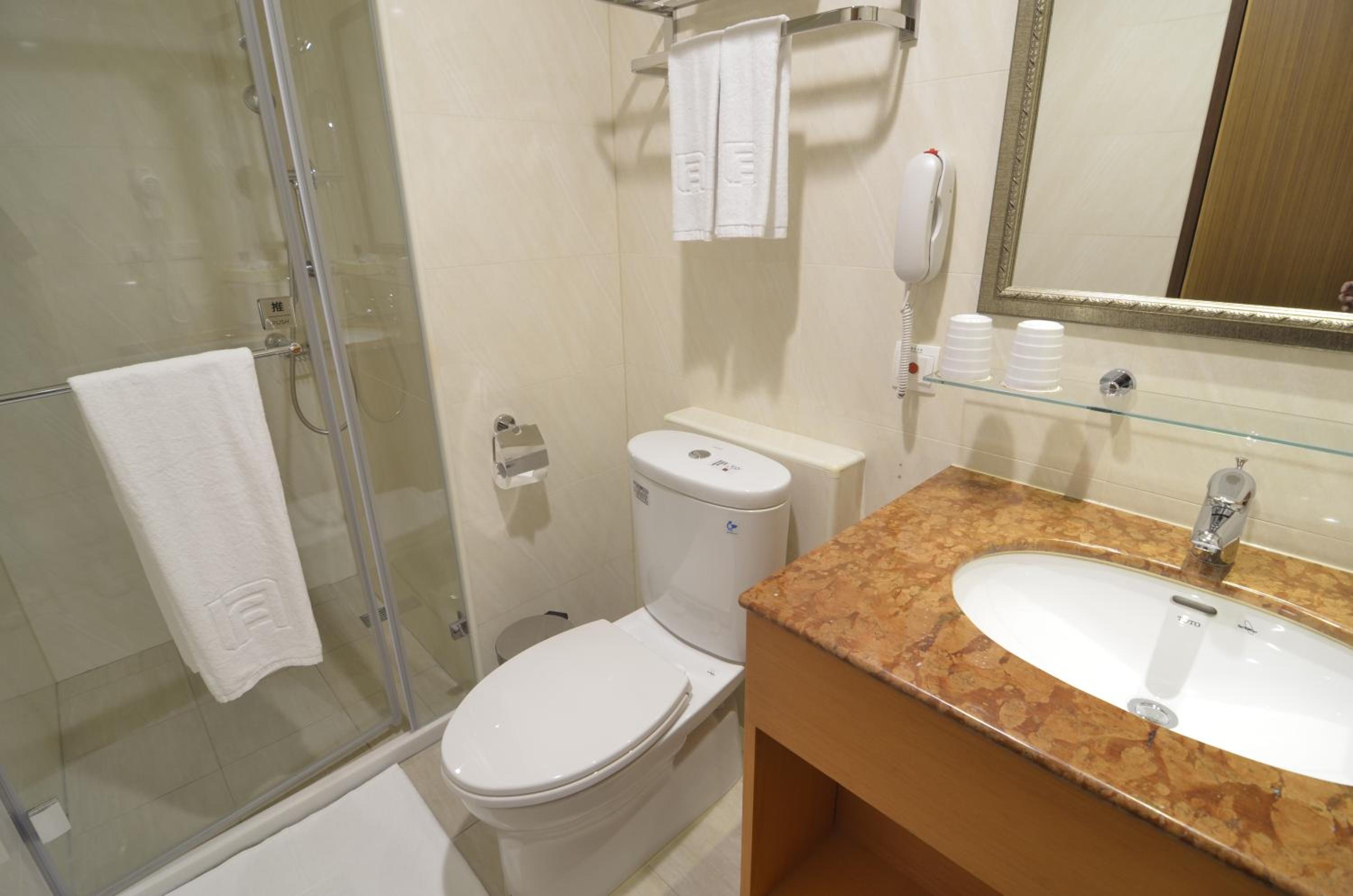 General Double Room without Window photo 2