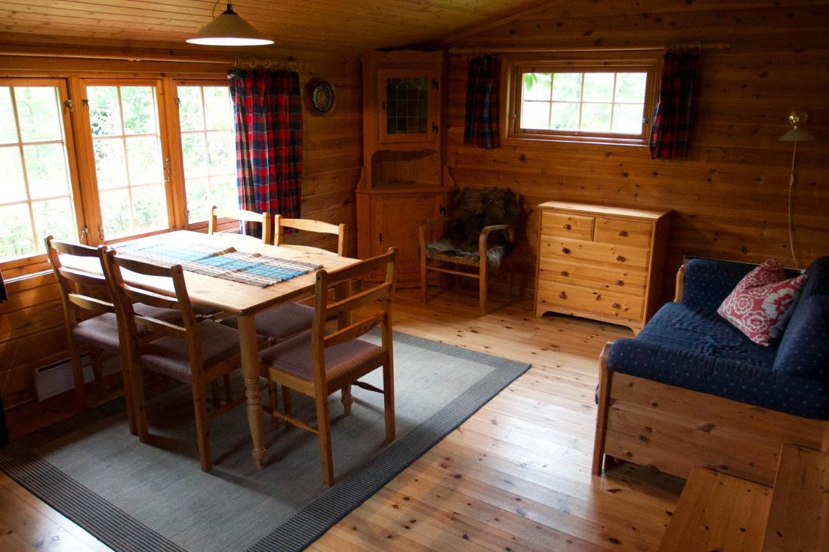 Two-Bedroom Cottage - Photo 2