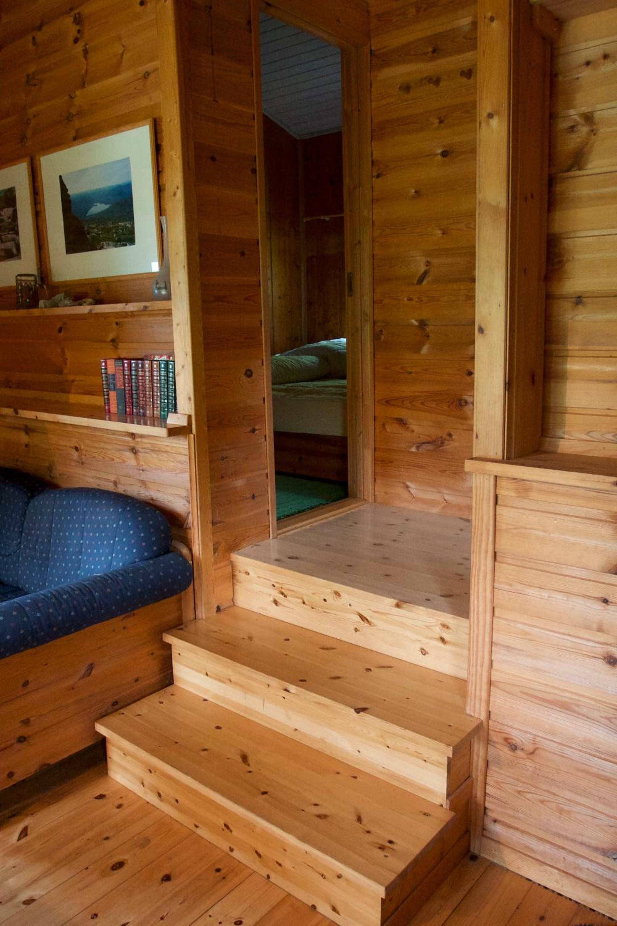 Two-Bedroom Cottage - Photo 4