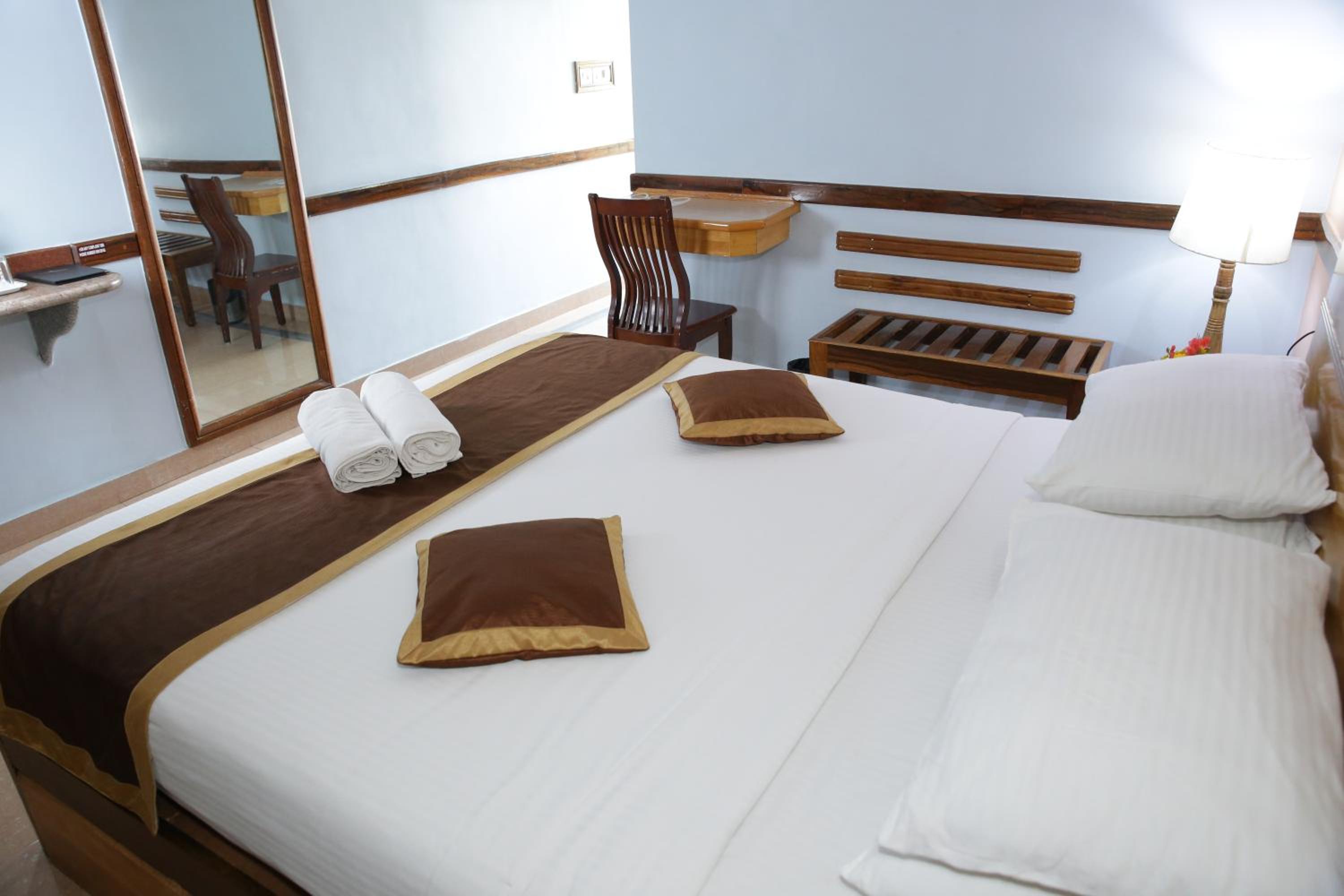 Deluxe Room - Photo 14