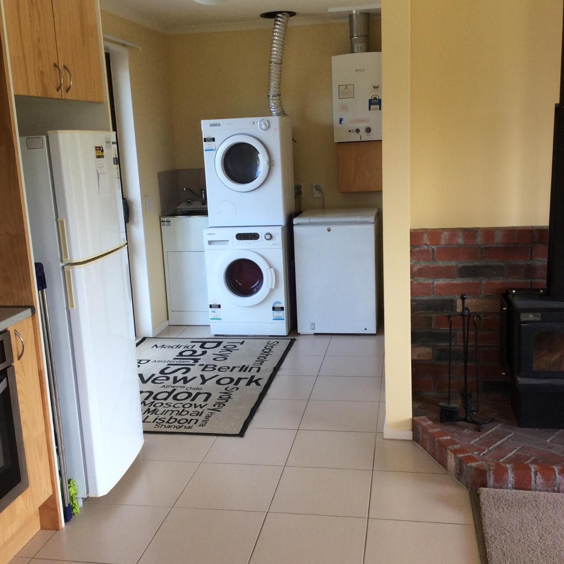 Two-Bedroom House - Photo 14