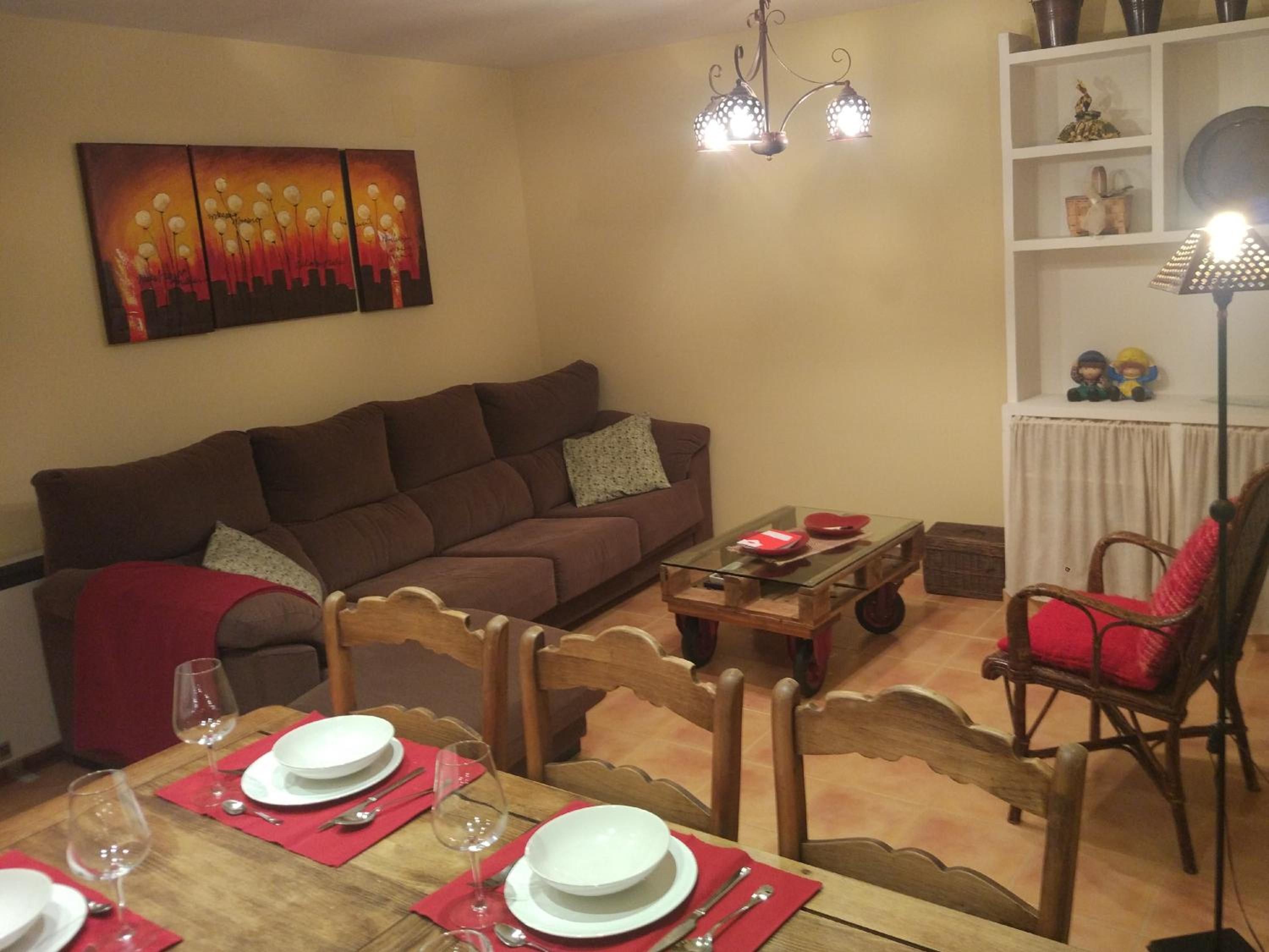 Two-Bedroom Apartment - Photo 16