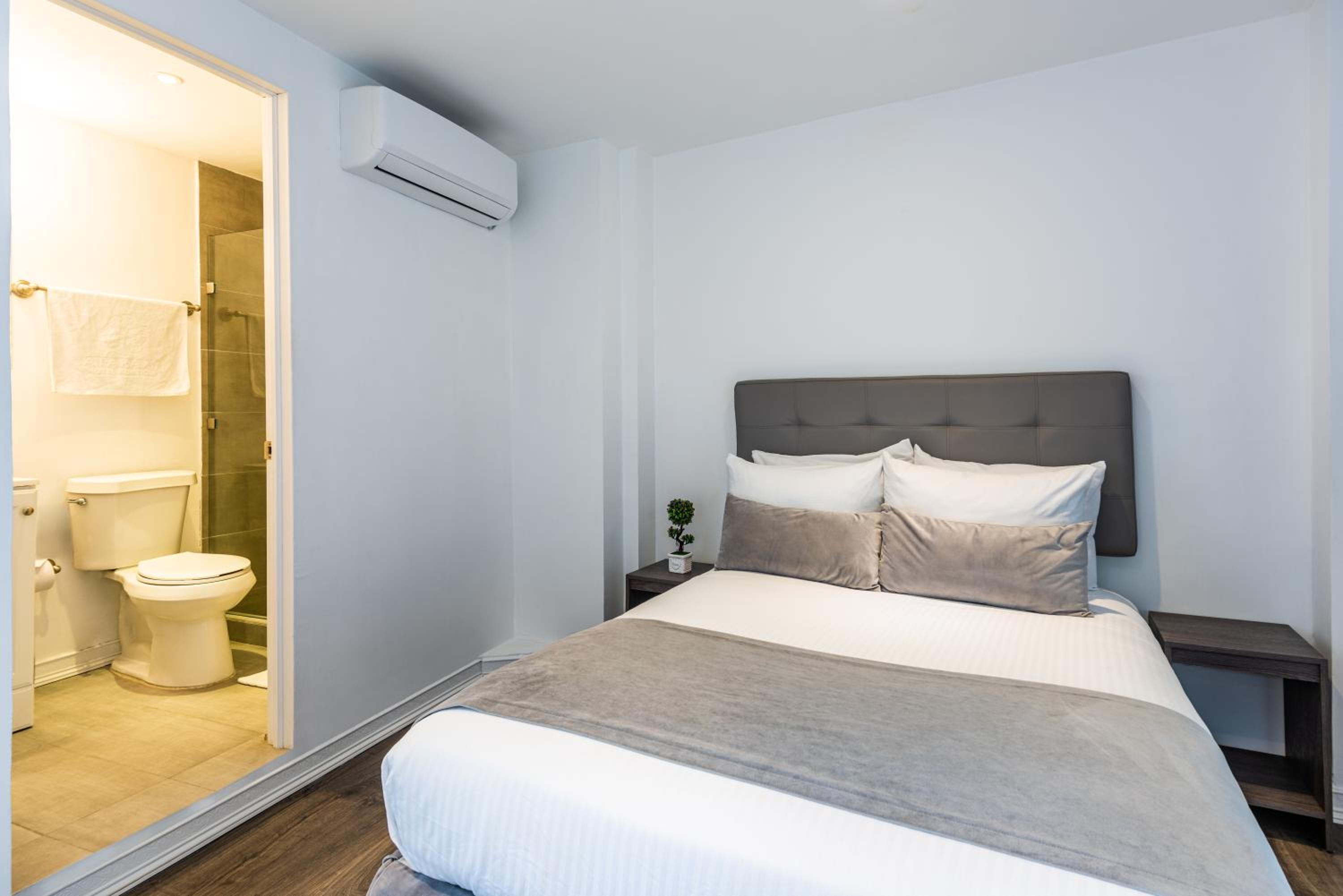Standard Double Room photo 2
