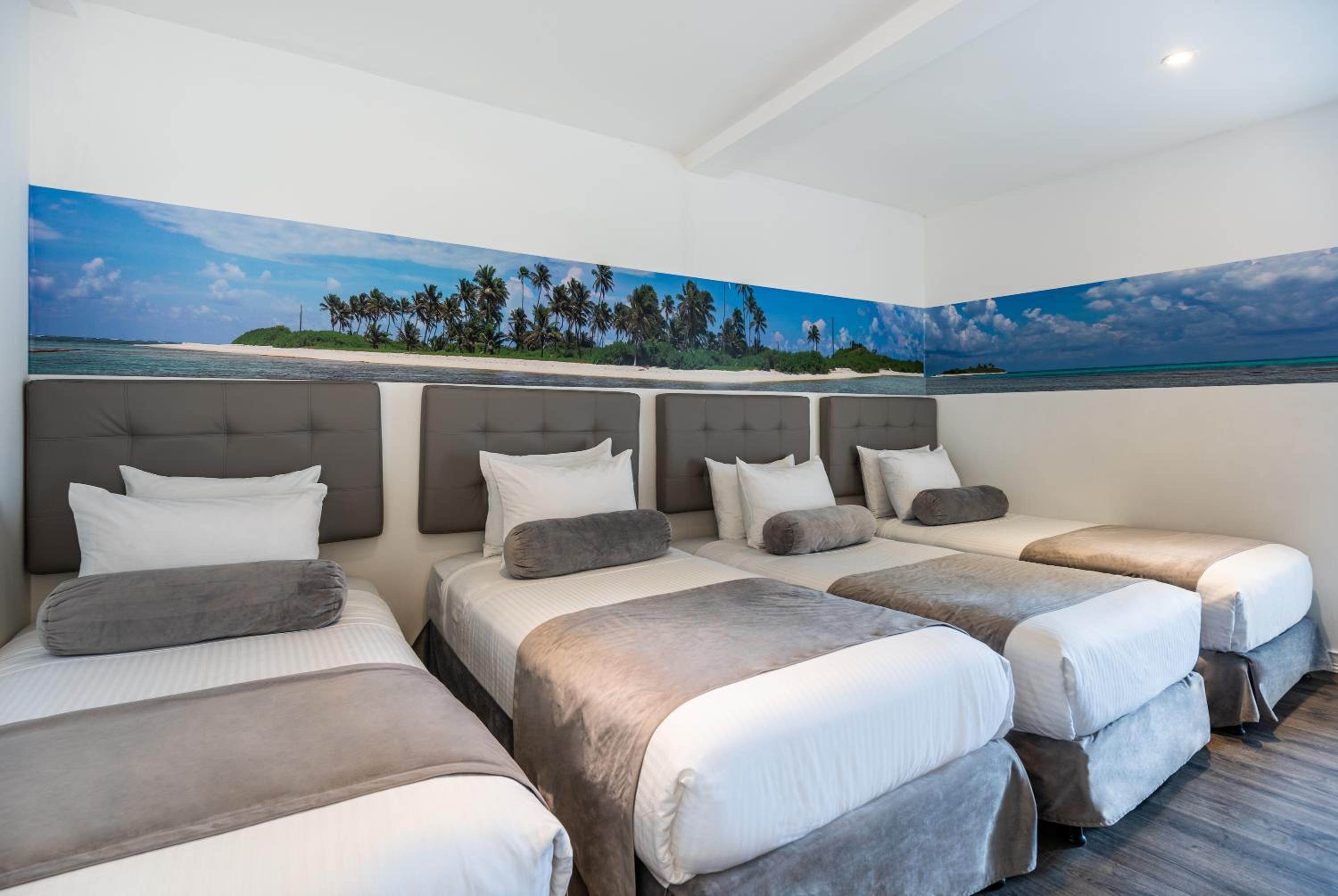 Deluxe Quadruple Room photo 1