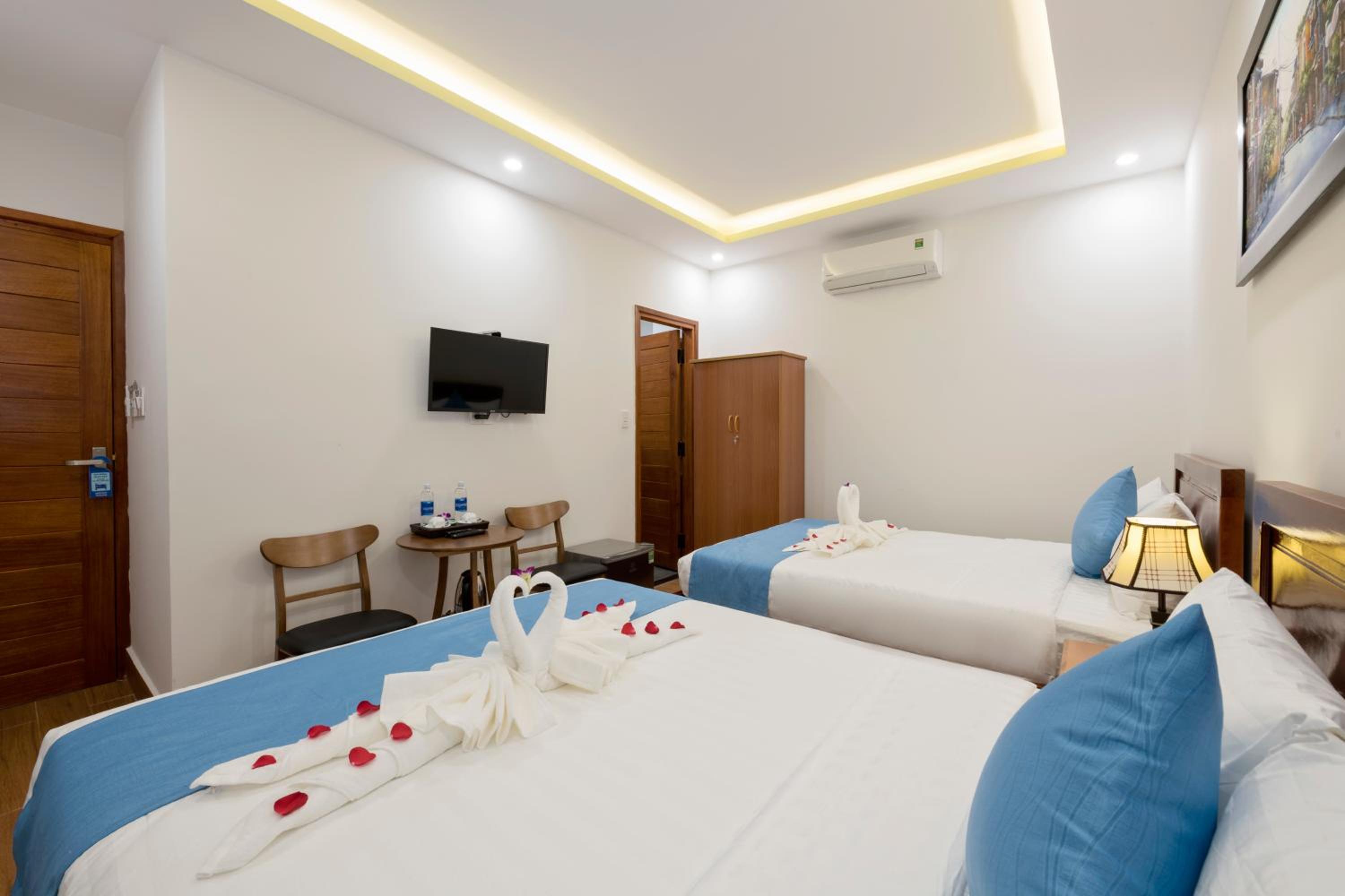 Triple Room - Photo 2